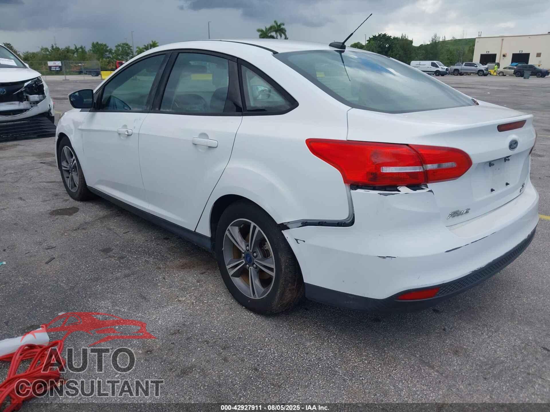 FORD FOCUS 2018 - 1FADP3FE1JL201574