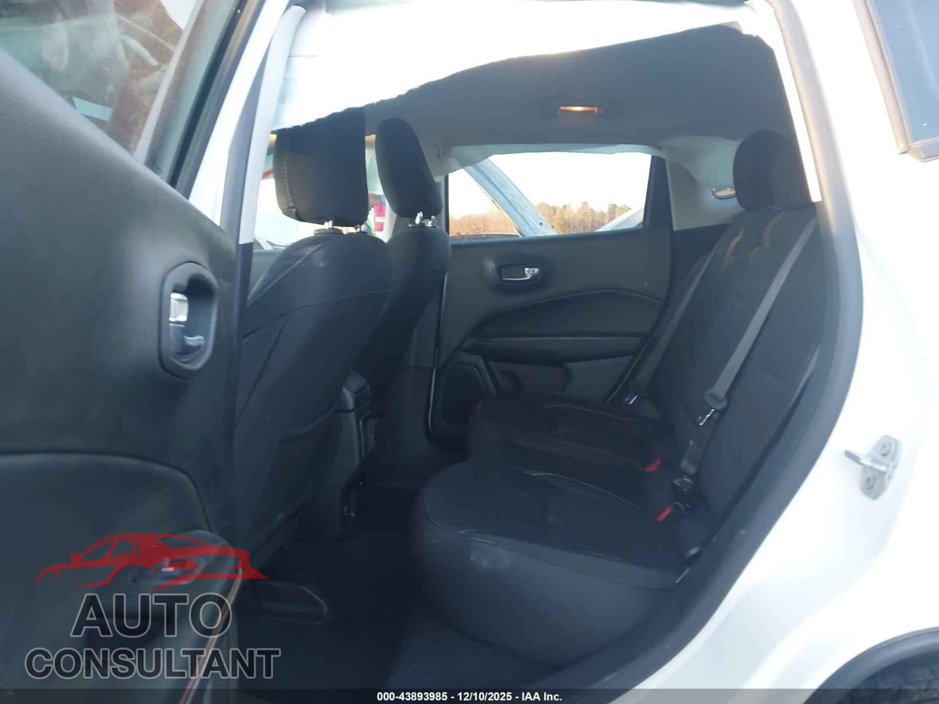 JEEP COMPASS 2020 - 3C4NJDAB7LT101537