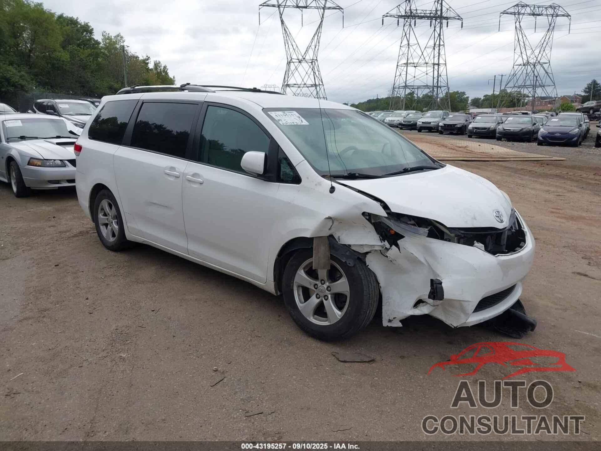 TOYOTA SIENNA 2011 - 5TDKK3DC1BS019004