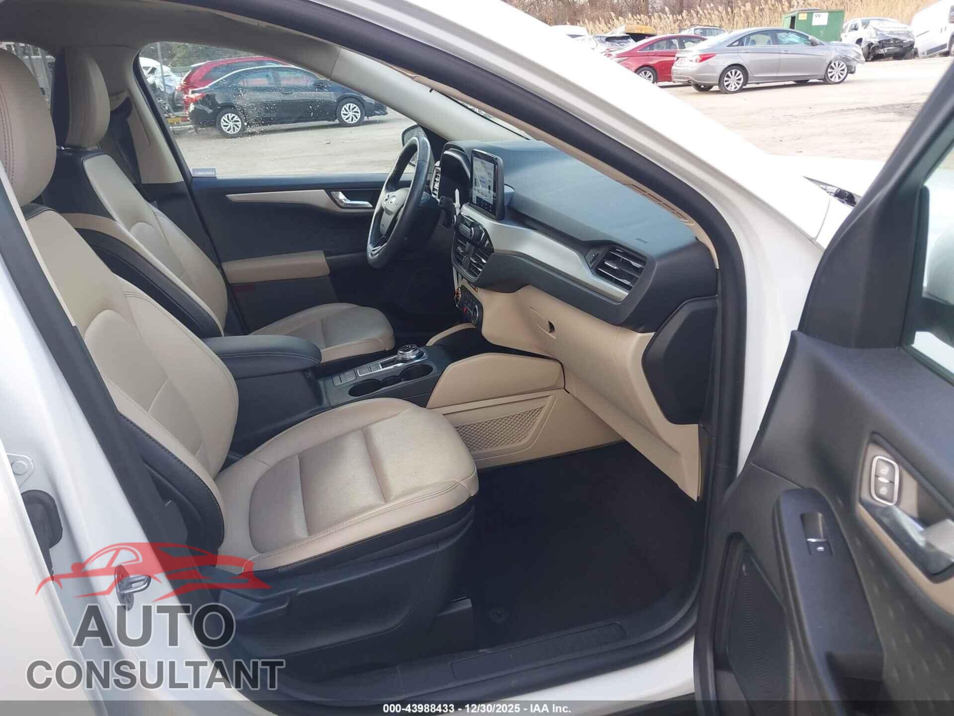 FORD ESCAPE 2020 - 1FMCU9H60LUA66555