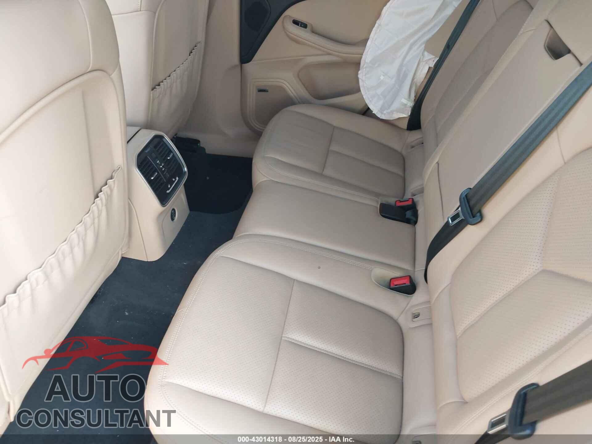 PORSCHE MACAN 2018 - WP1AA2A51JLB13607