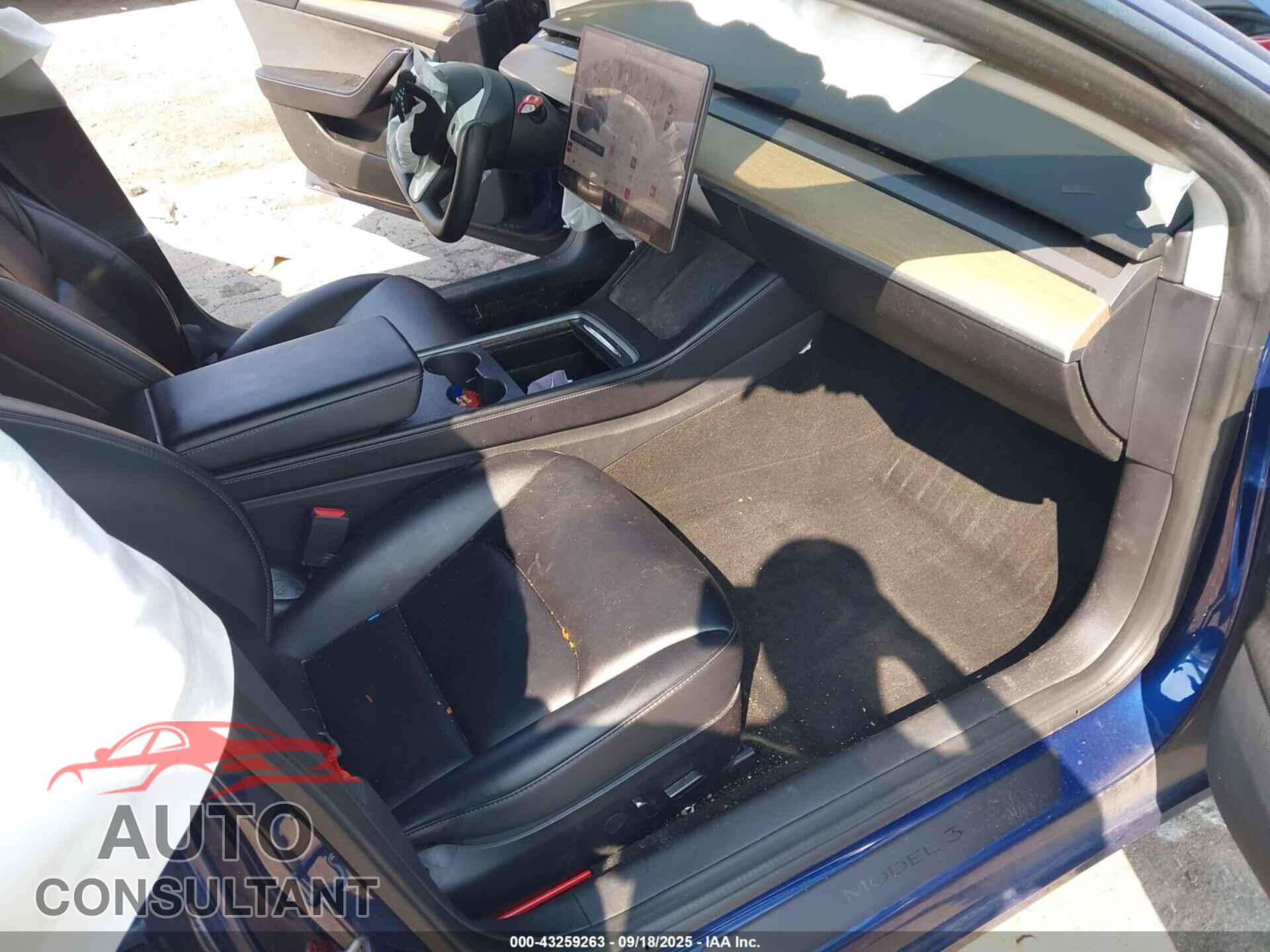 TESLA MODEL 3 2021 - 5YJ3E1EA1MF086111