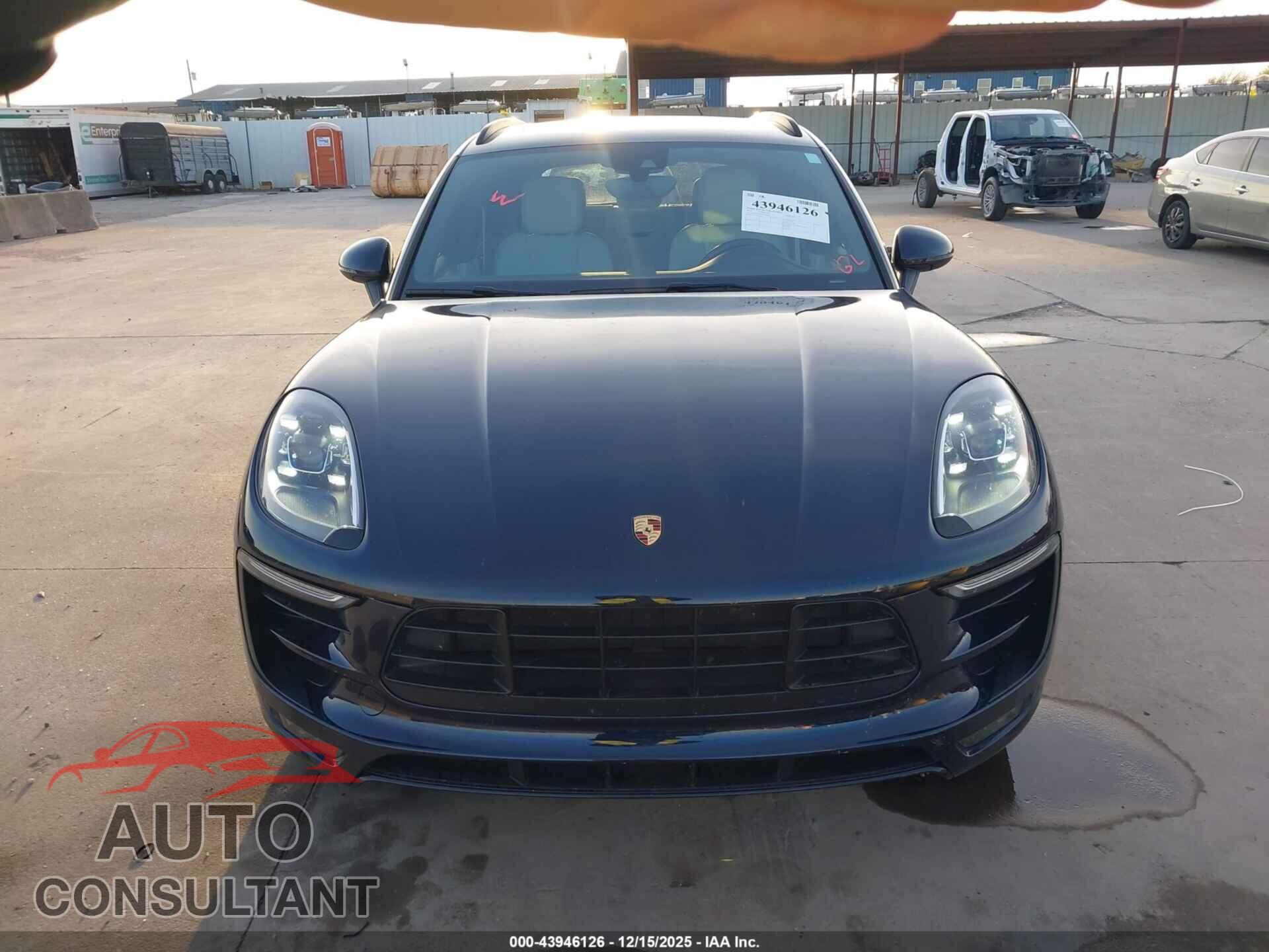 PORSCHE MACAN 2018 - WP1AG2A55JLB62436
