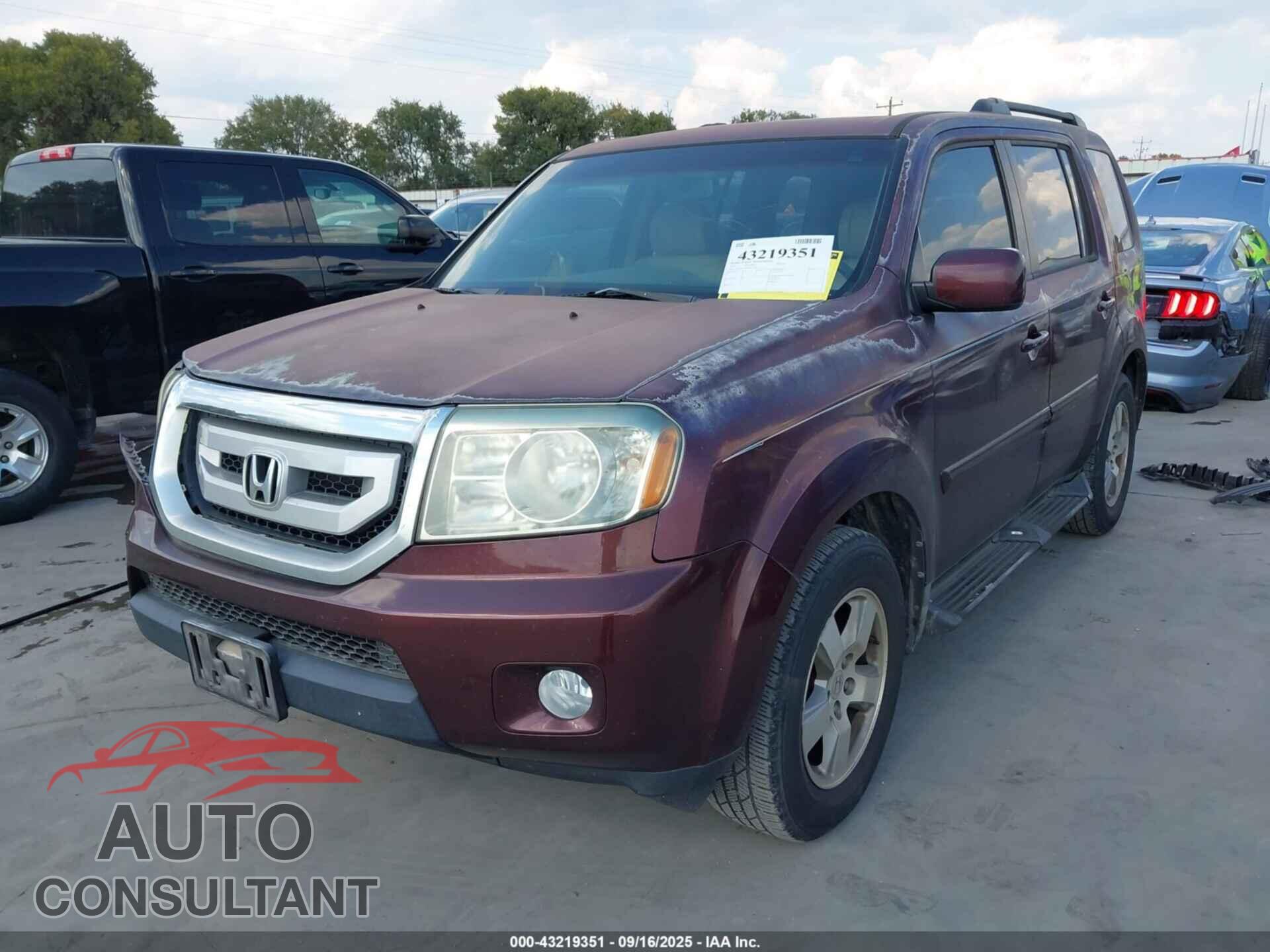 HONDA PILOT 2011 - 5FNYF3H58BB011139