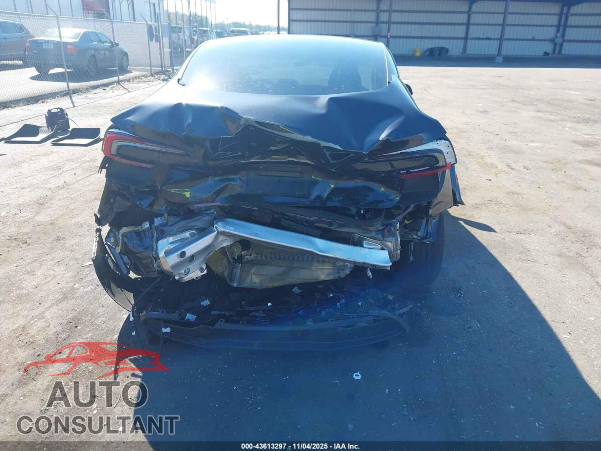 TESLA MODEL 3 2024 - 5YJ3E1EA7RF762374