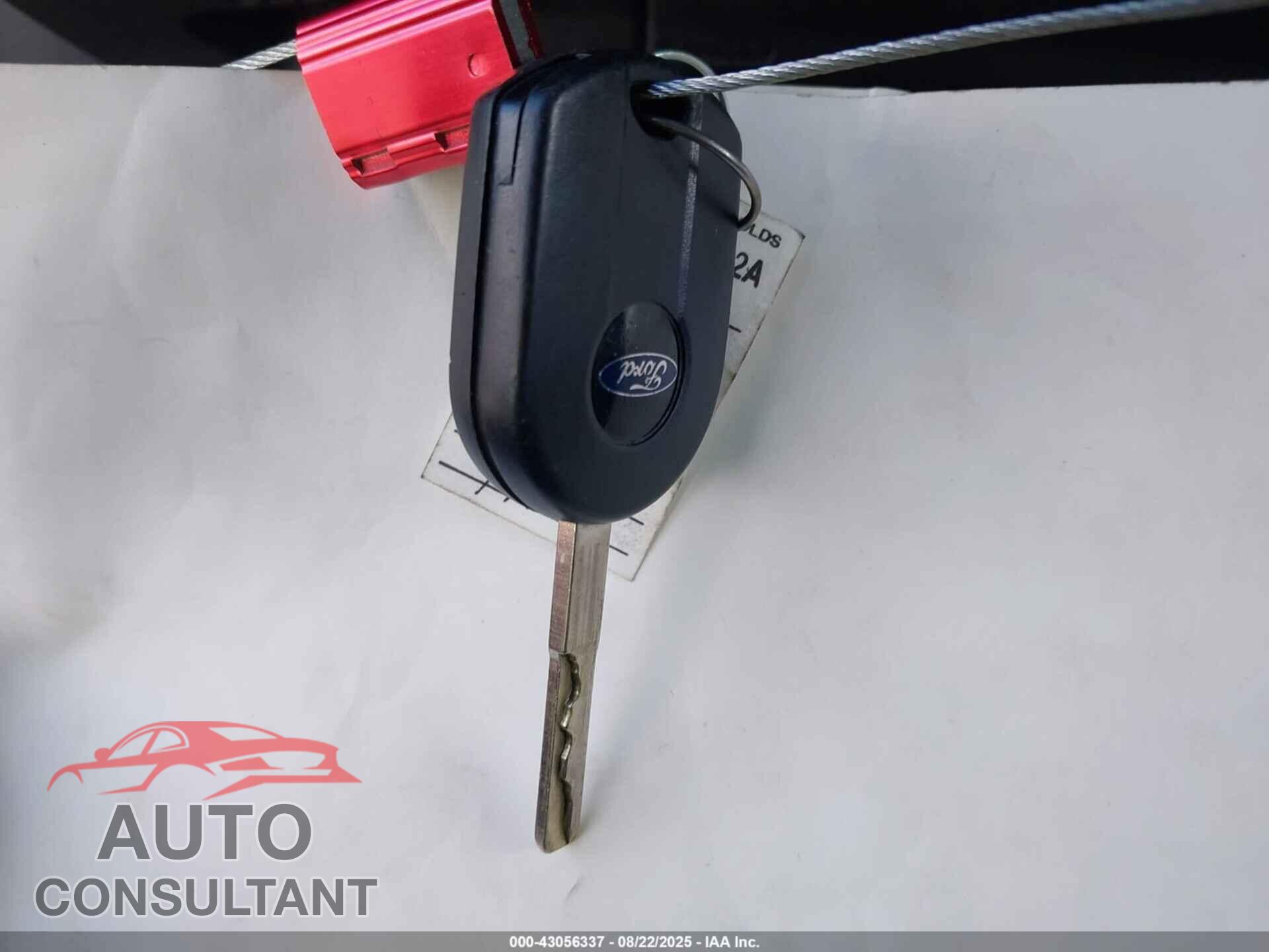 FORD FOCUS 2016 - 1FADP3F29GL297632