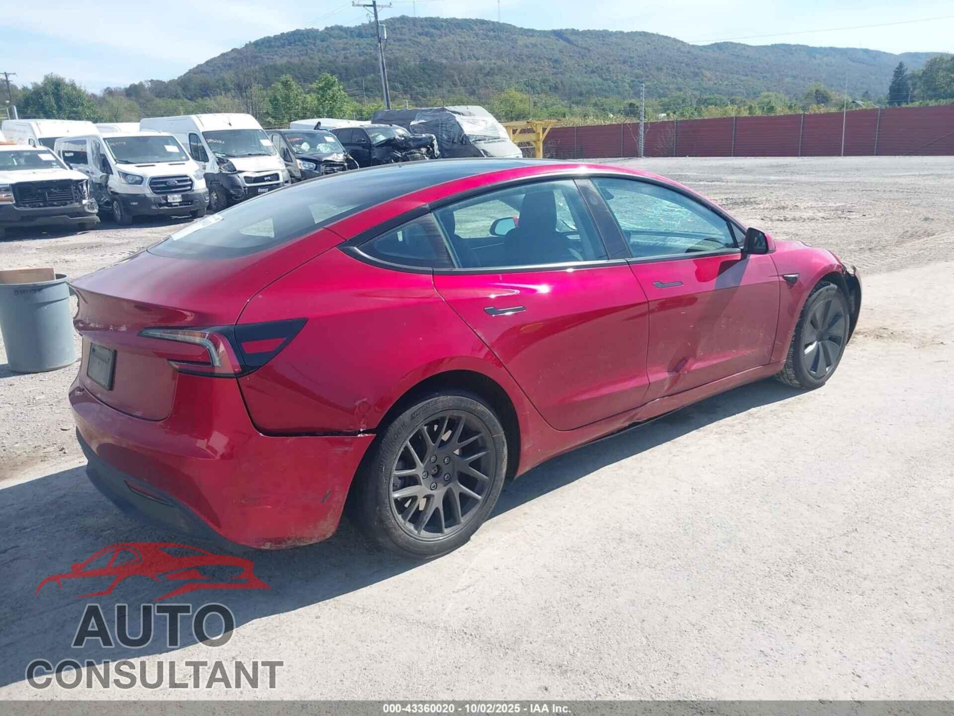 TESLA MODEL 3 2024 - 5YJ3E1EA5RF773020