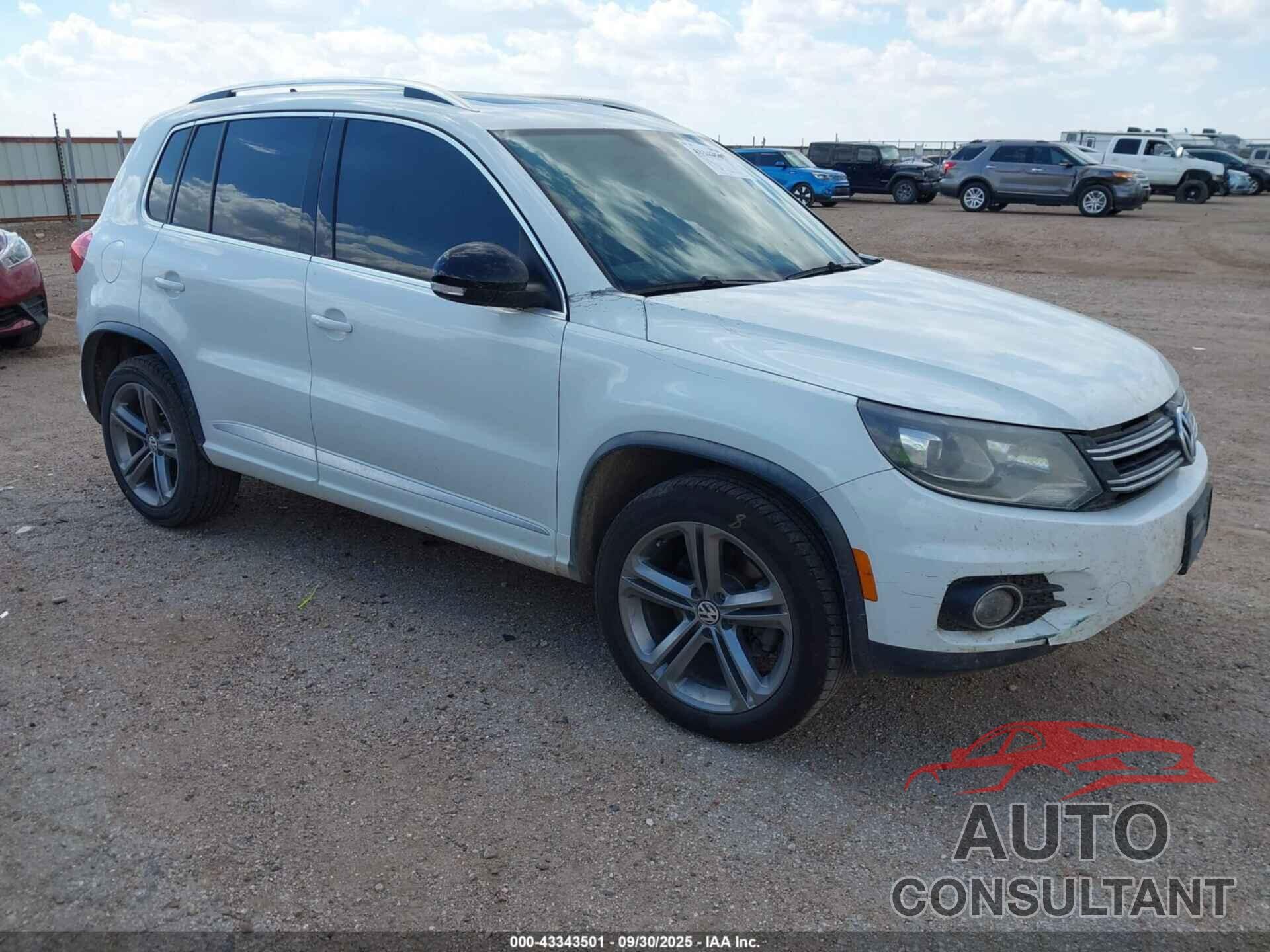 VOLKSWAGEN TIGUAN 2017 - WVGTV7AX5HW506186