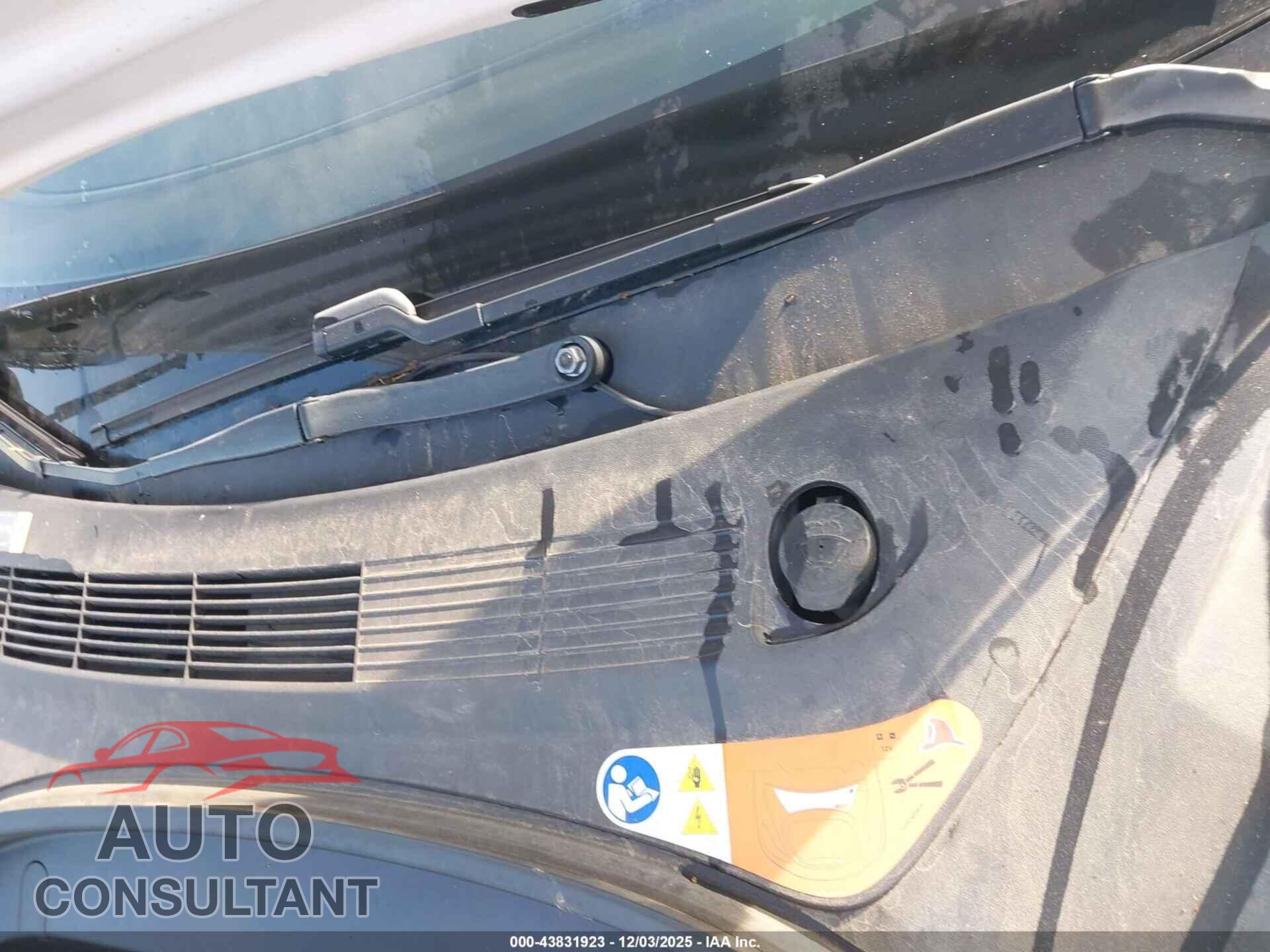 TESLA MODEL 3 2018 - 5YJ3E1EA3JF003807