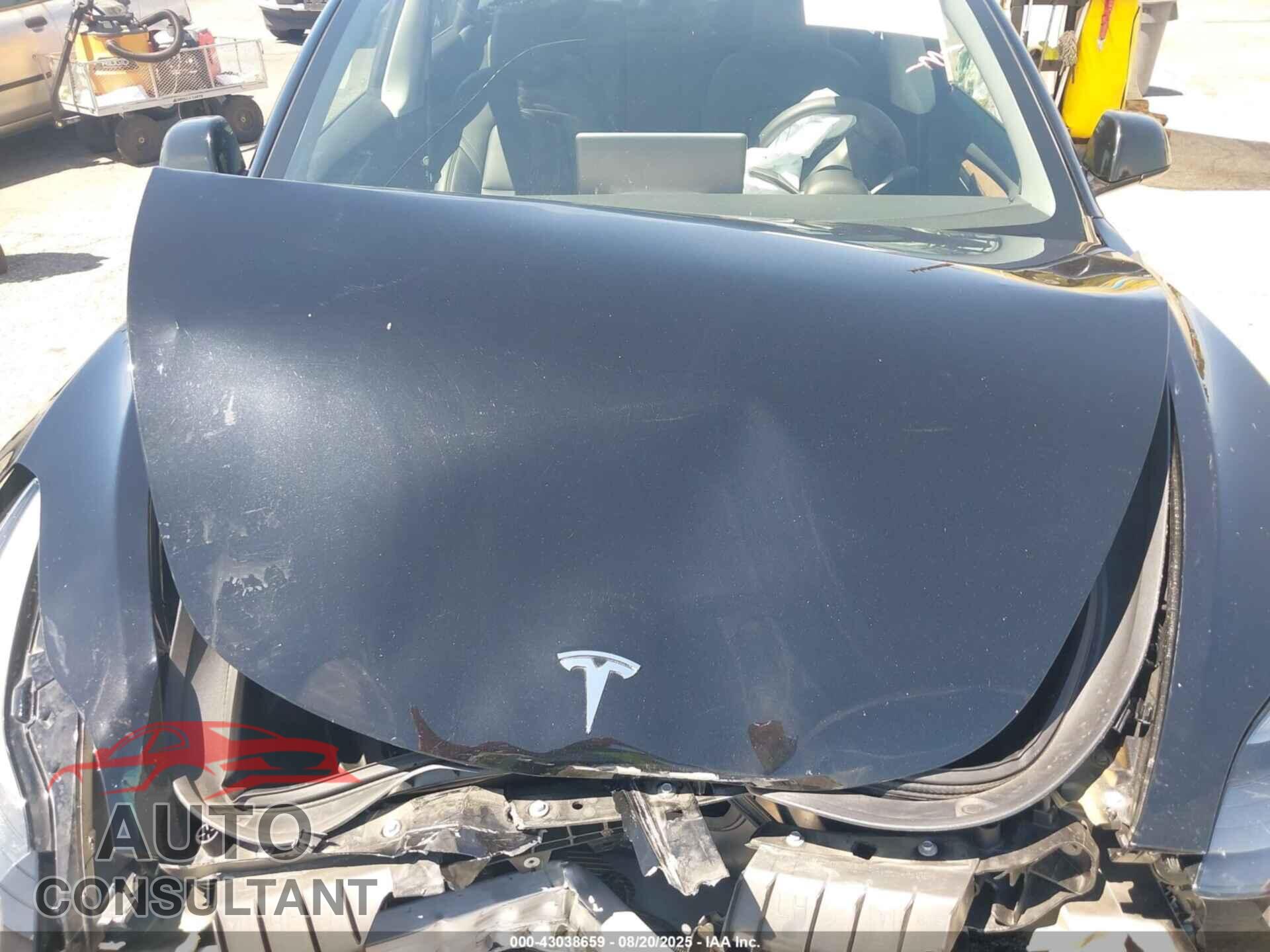 TESLA MODEL 3 2023 - 5YJ3E1EA8PF555103