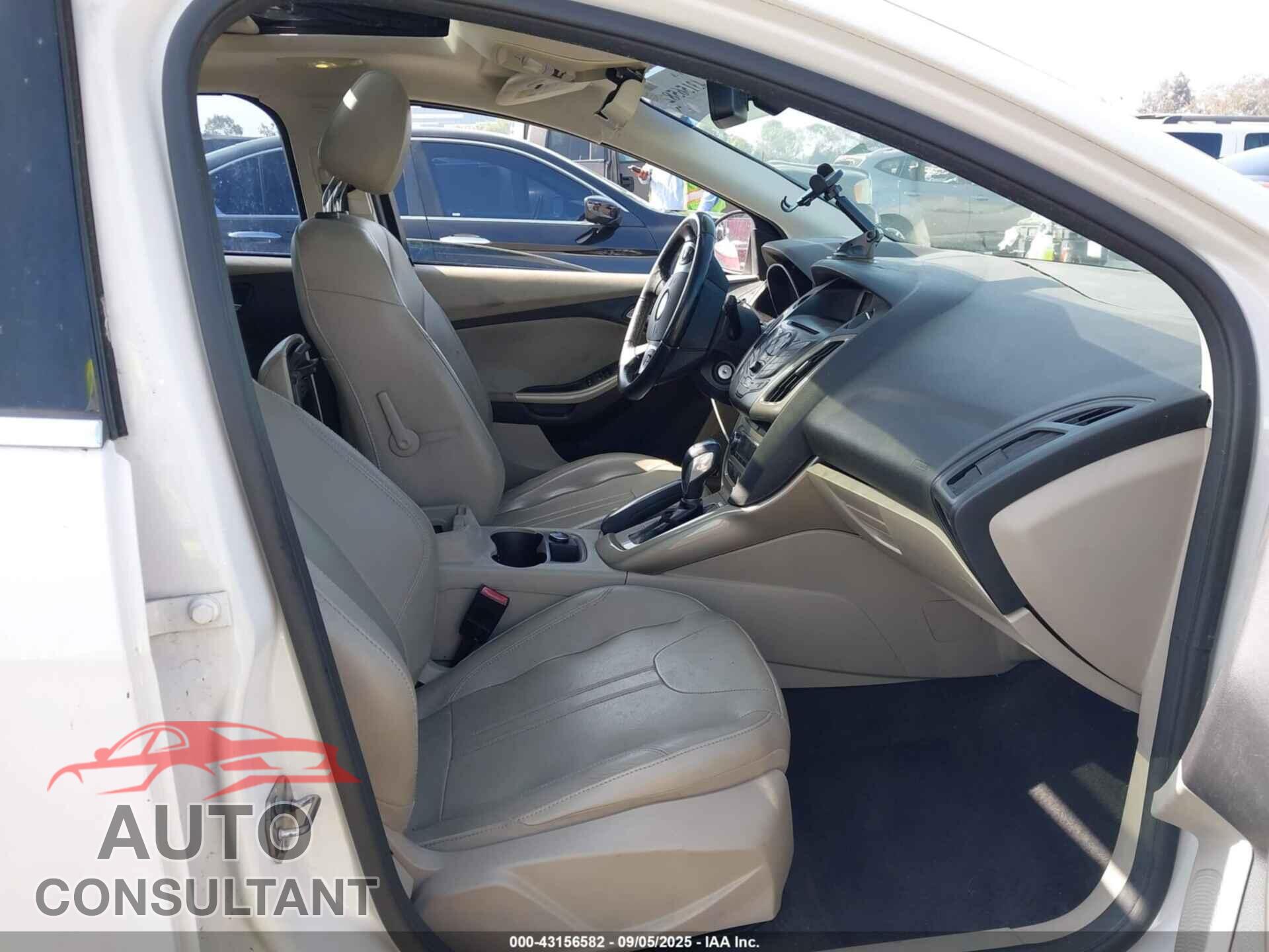 FORD FOCUS 2012 - 1FAHP3M26CL362600