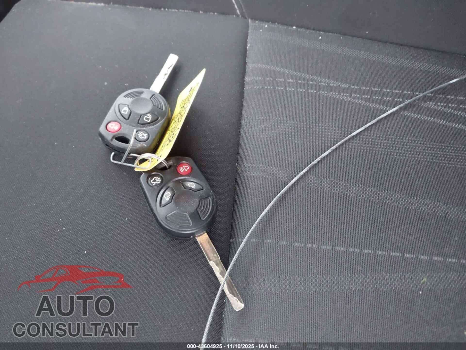 FORD FOCUS 2017 - 1FADP3FE3HL289053