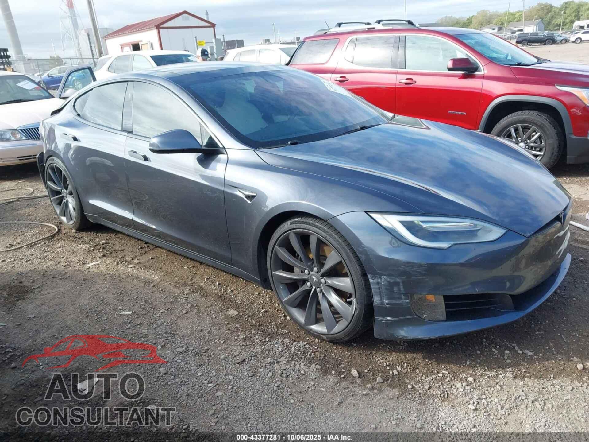 TESLA MODEL S 2017 - 5YJSA1E25HF196486