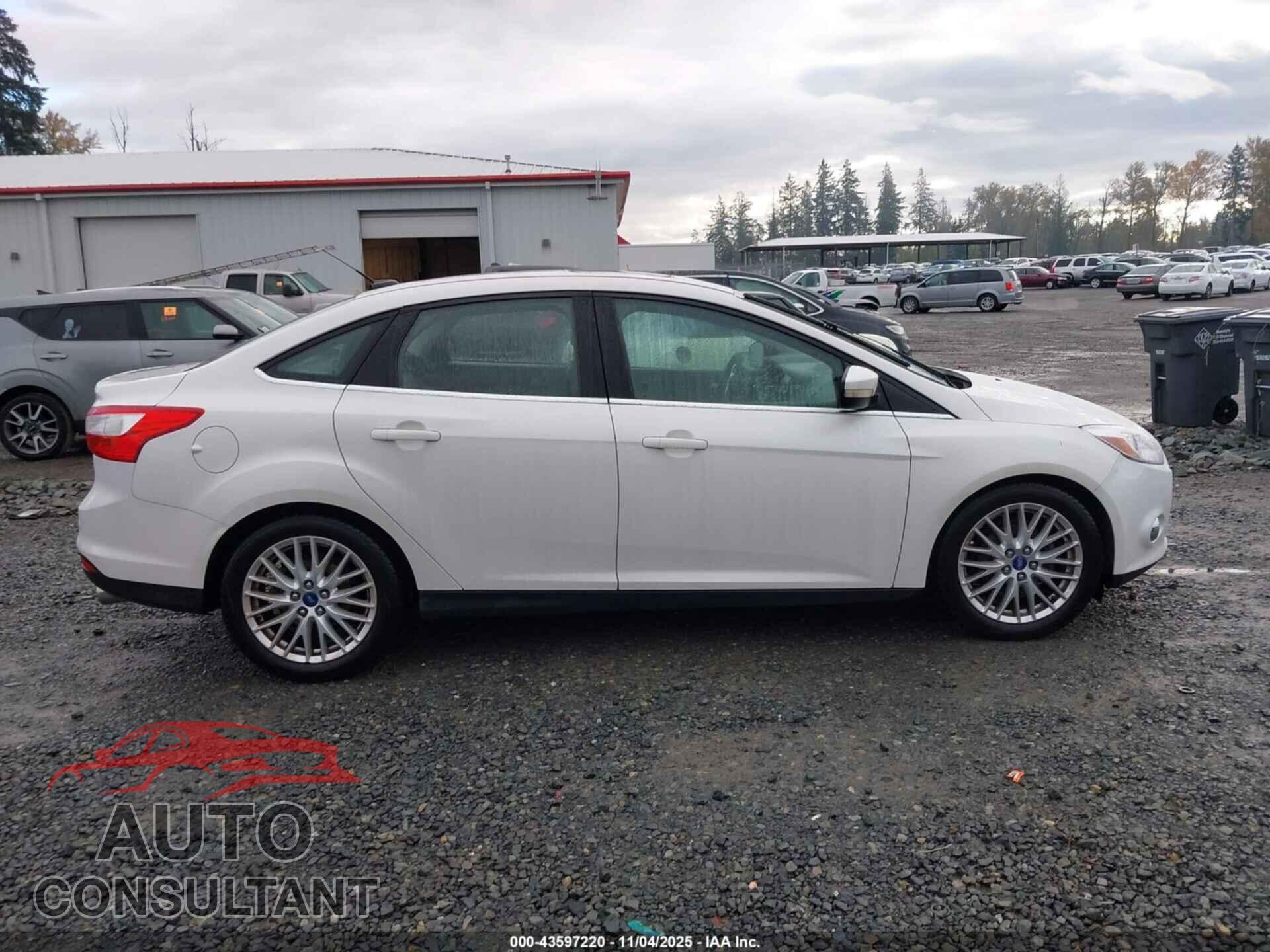 FORD FOCUS 2012 - 1FAHP3H23CL285405
