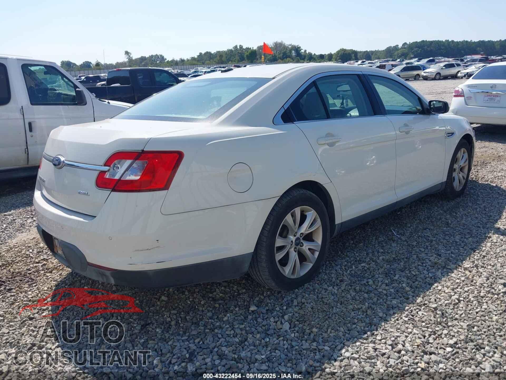 FORD TAURUS 2011 - 1FAHP2EW9BG101089