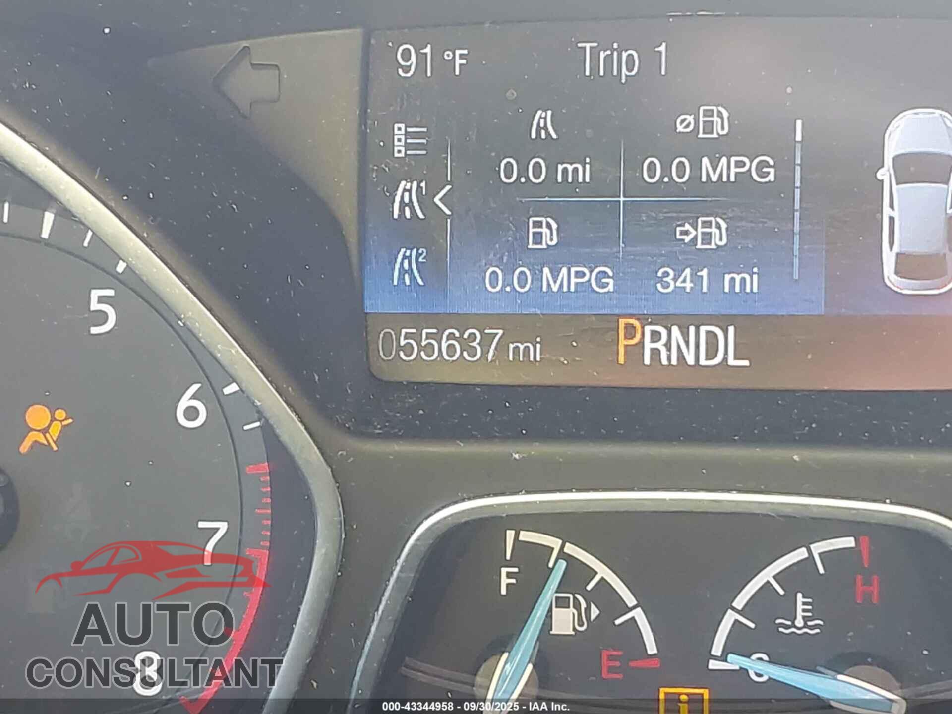 FORD FOCUS 2017 - 1FADP3F21HL227012