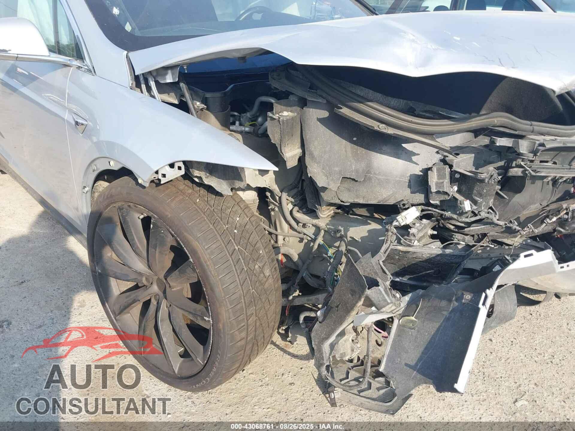 TESLA MODEL X 2017 - 5YJXCBE21HF065481