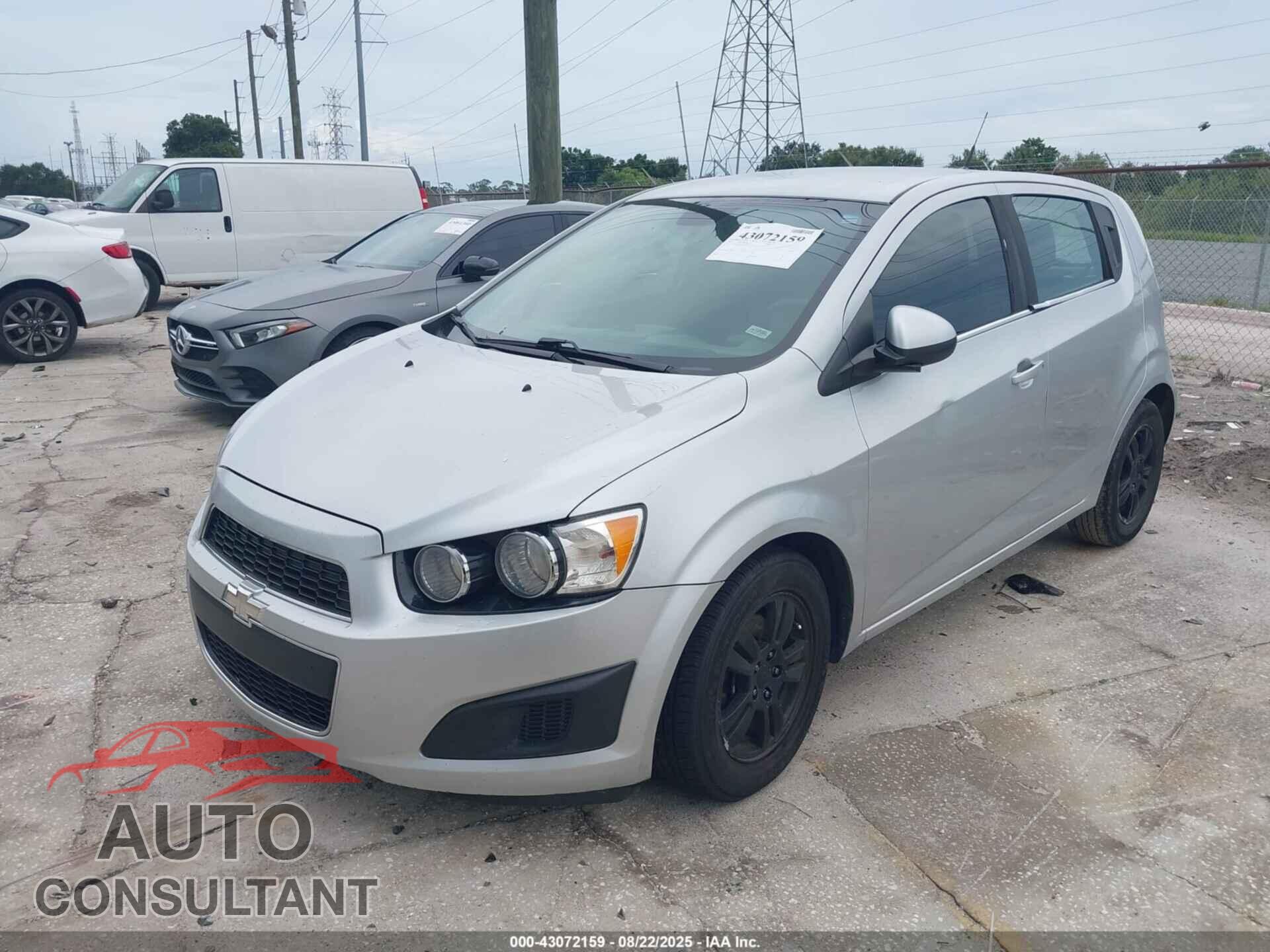 CHEVROLET SONIC 2013 - 1G1JC6SB8D4157702