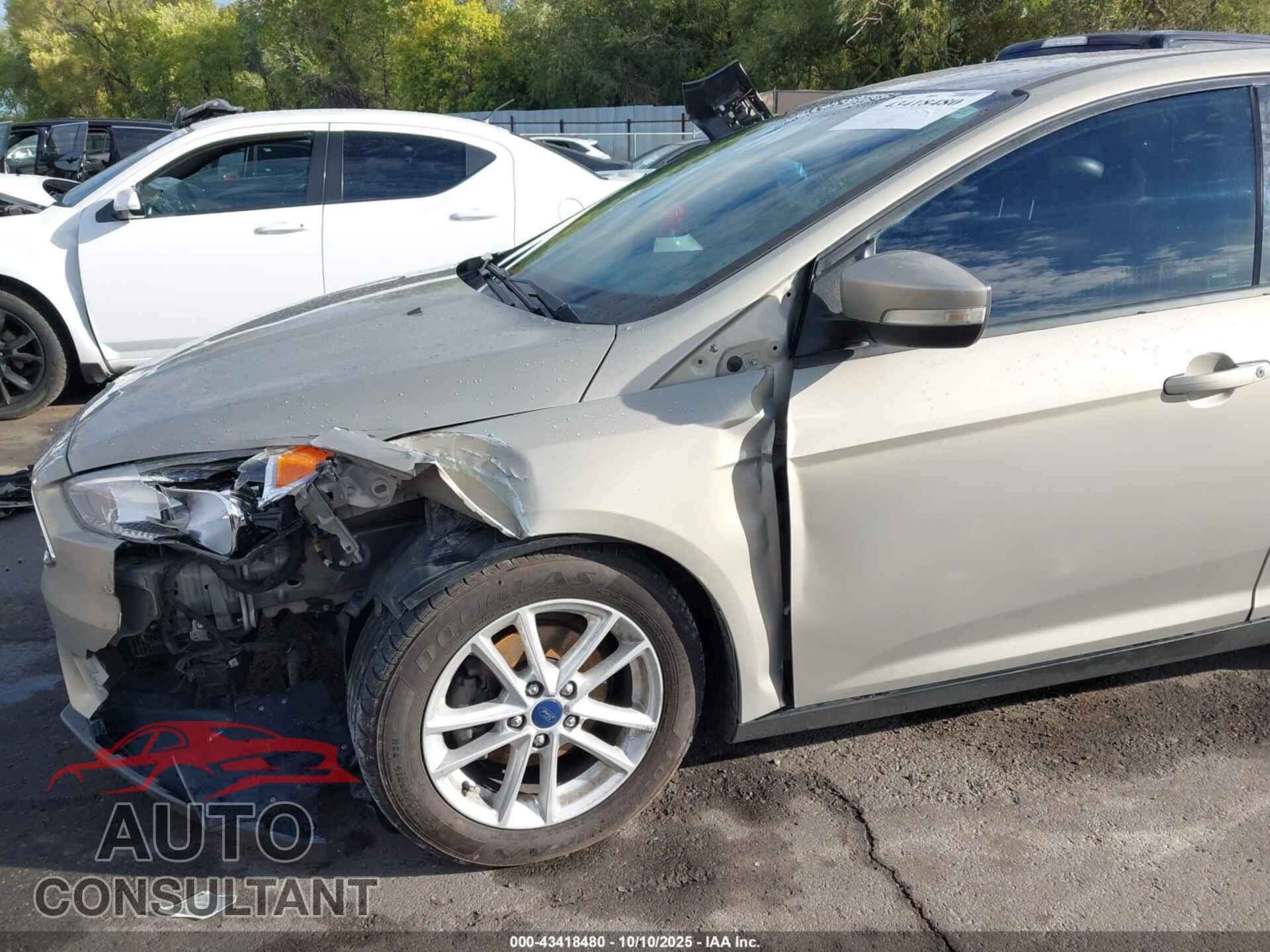 FORD FOCUS 2015 - 1FADP3F21FL294268