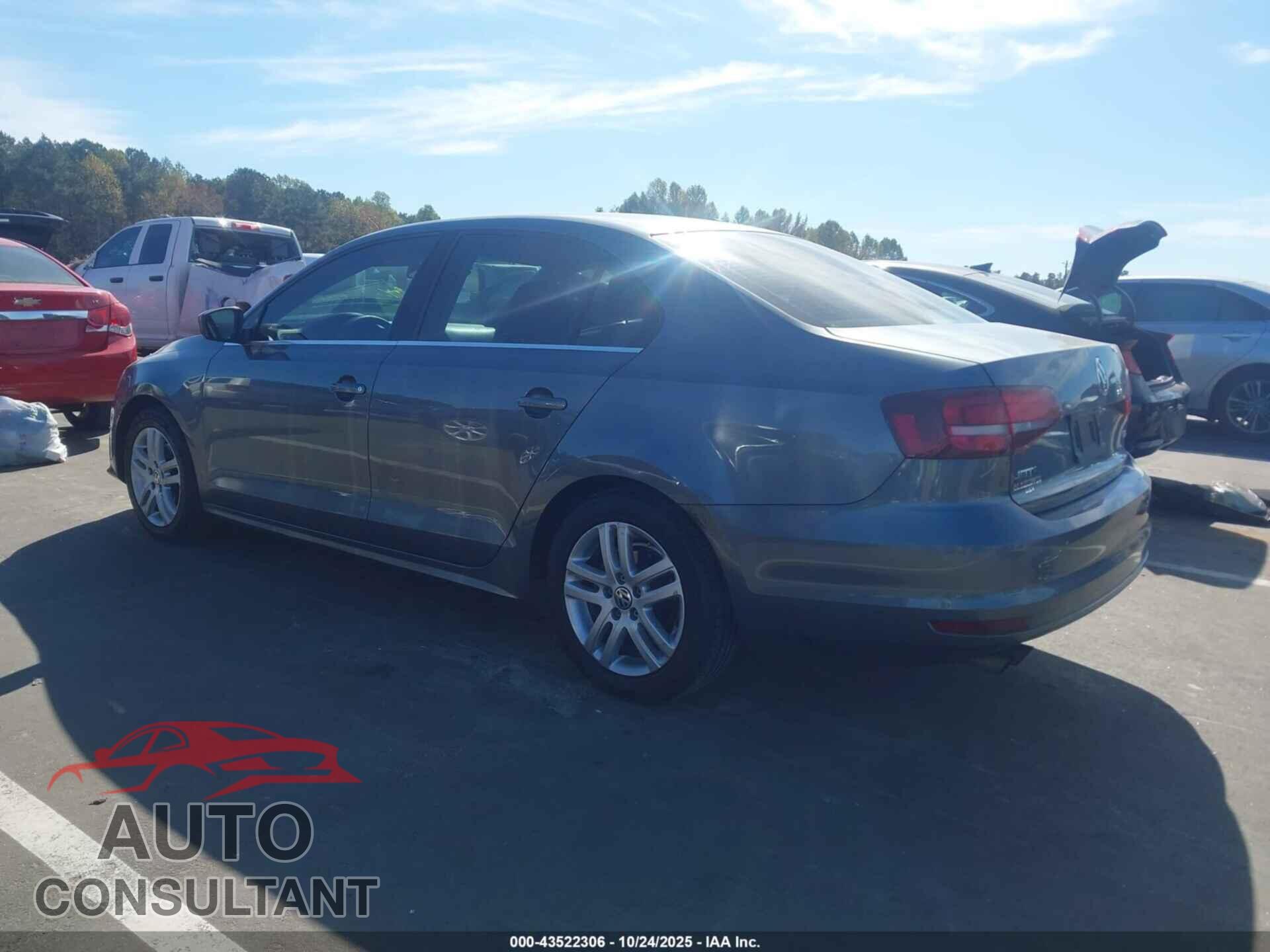 VOLKSWAGEN JETTA 2017 - 3VW2B7AJ8HM201783
