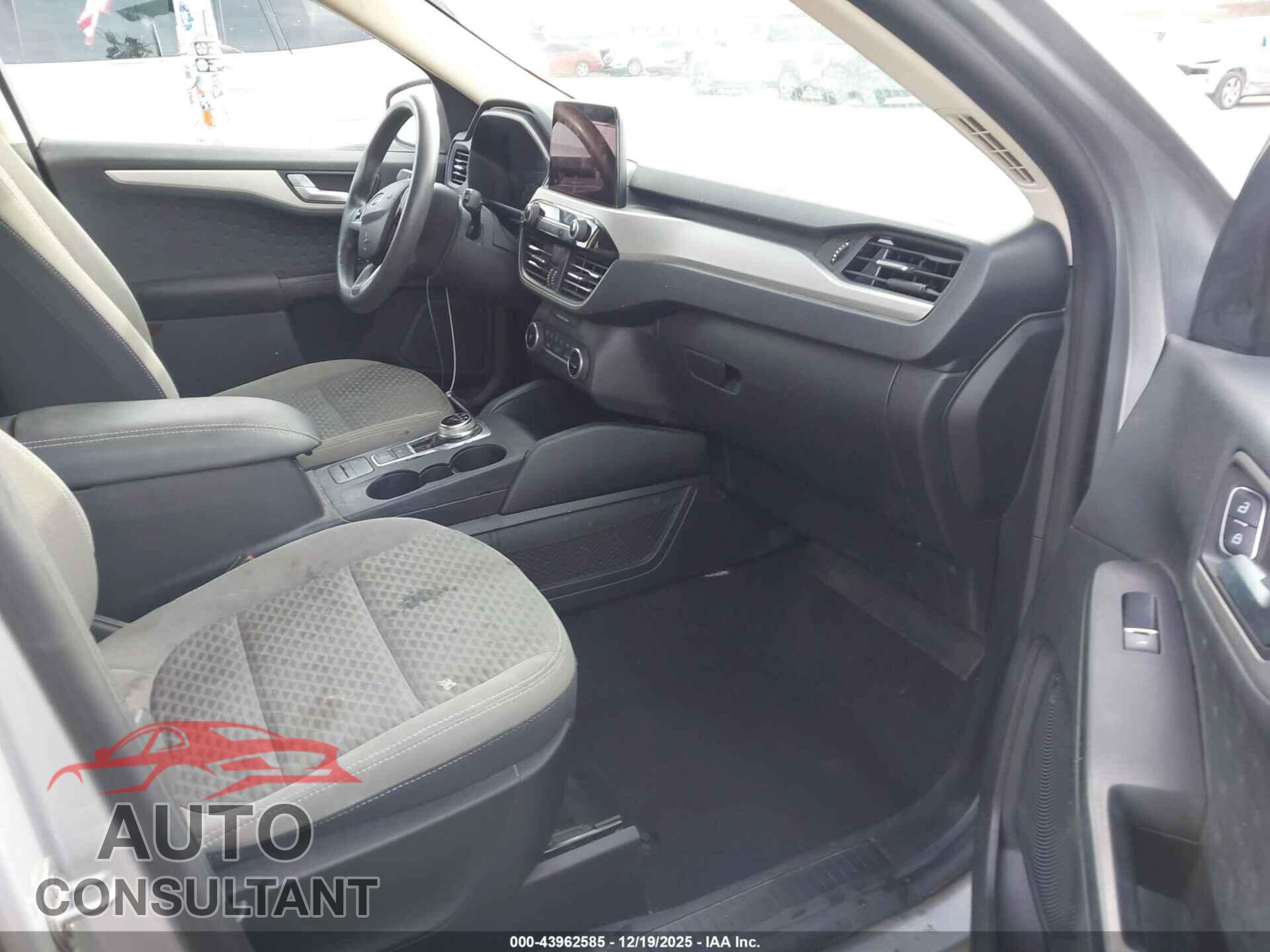 FORD ESCAPE 2020 - 1FMCU0G62LUA55098