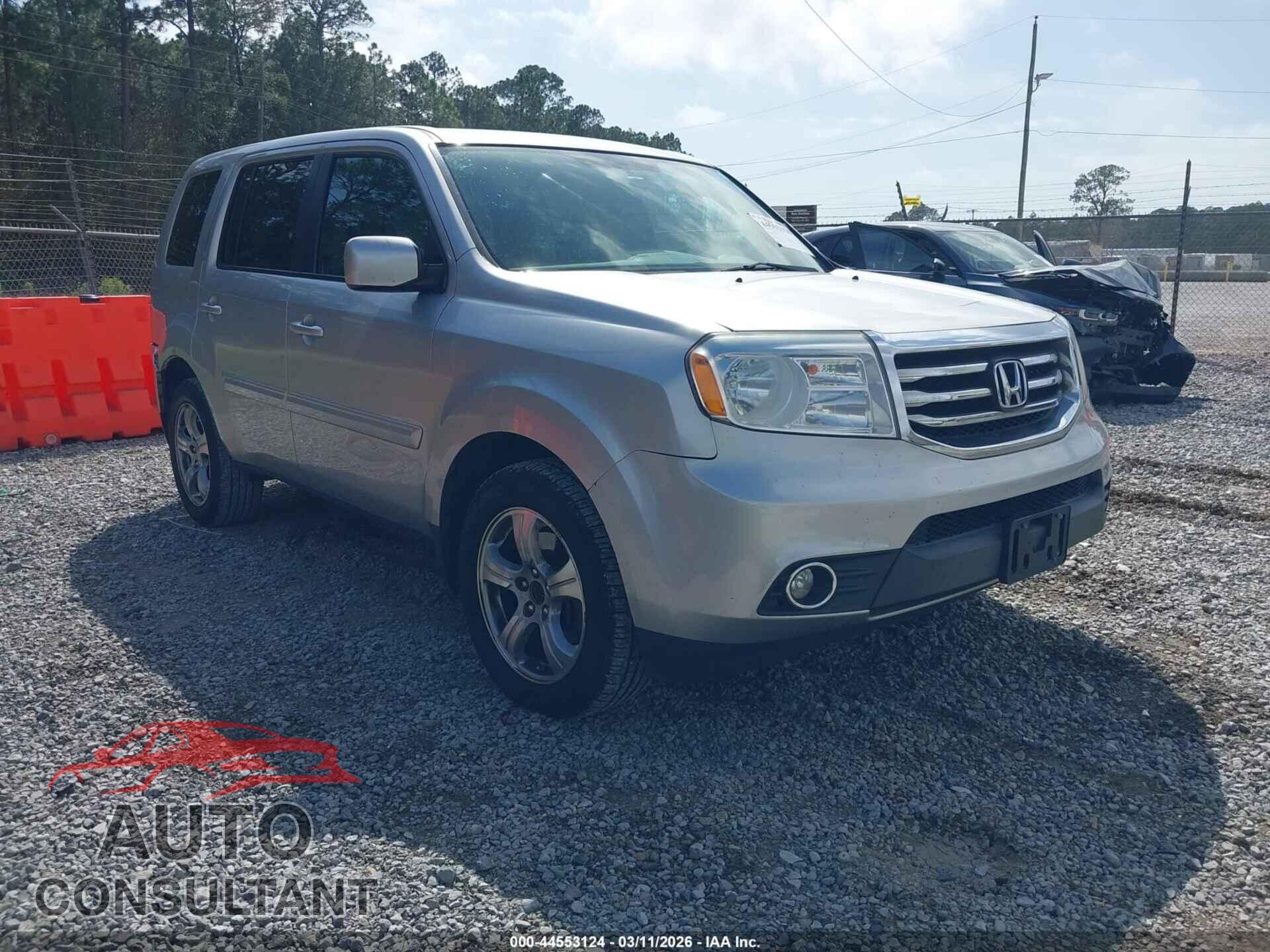 HONDA PILOT 2015 - 5FNYF3H40FB028482