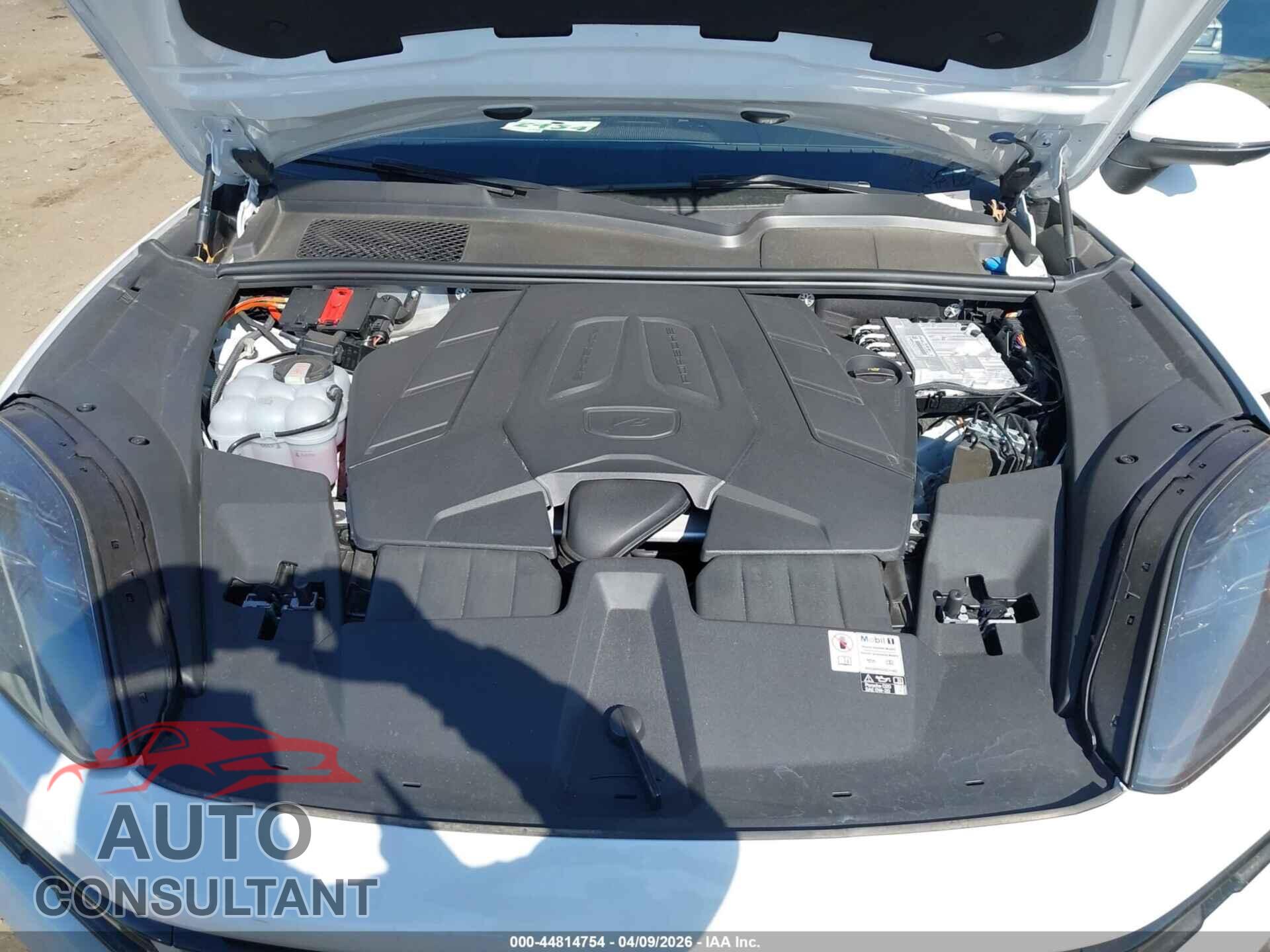 PORSCHE CAYENNE 2024 - WP1AA2AY3RDA10740