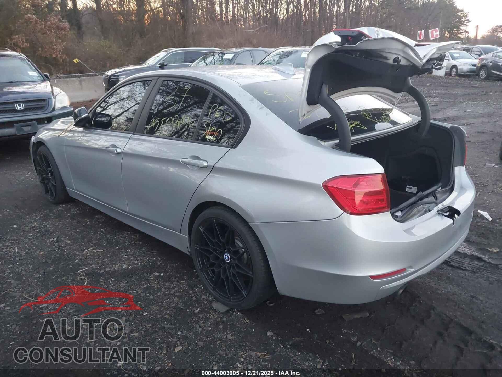 BMW 320I 2015 - WBA3C3C52FP663533