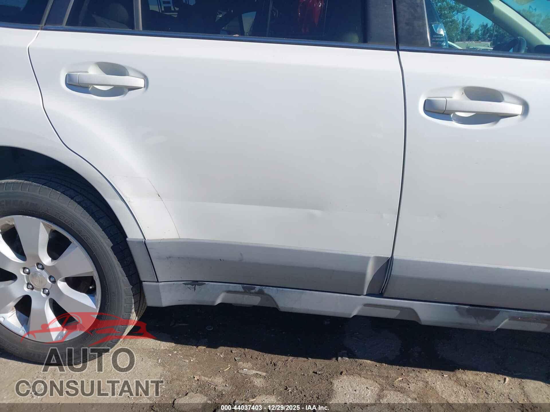 SUBARU OUTBACK 2010 - 4S4BRBLC8A3384914