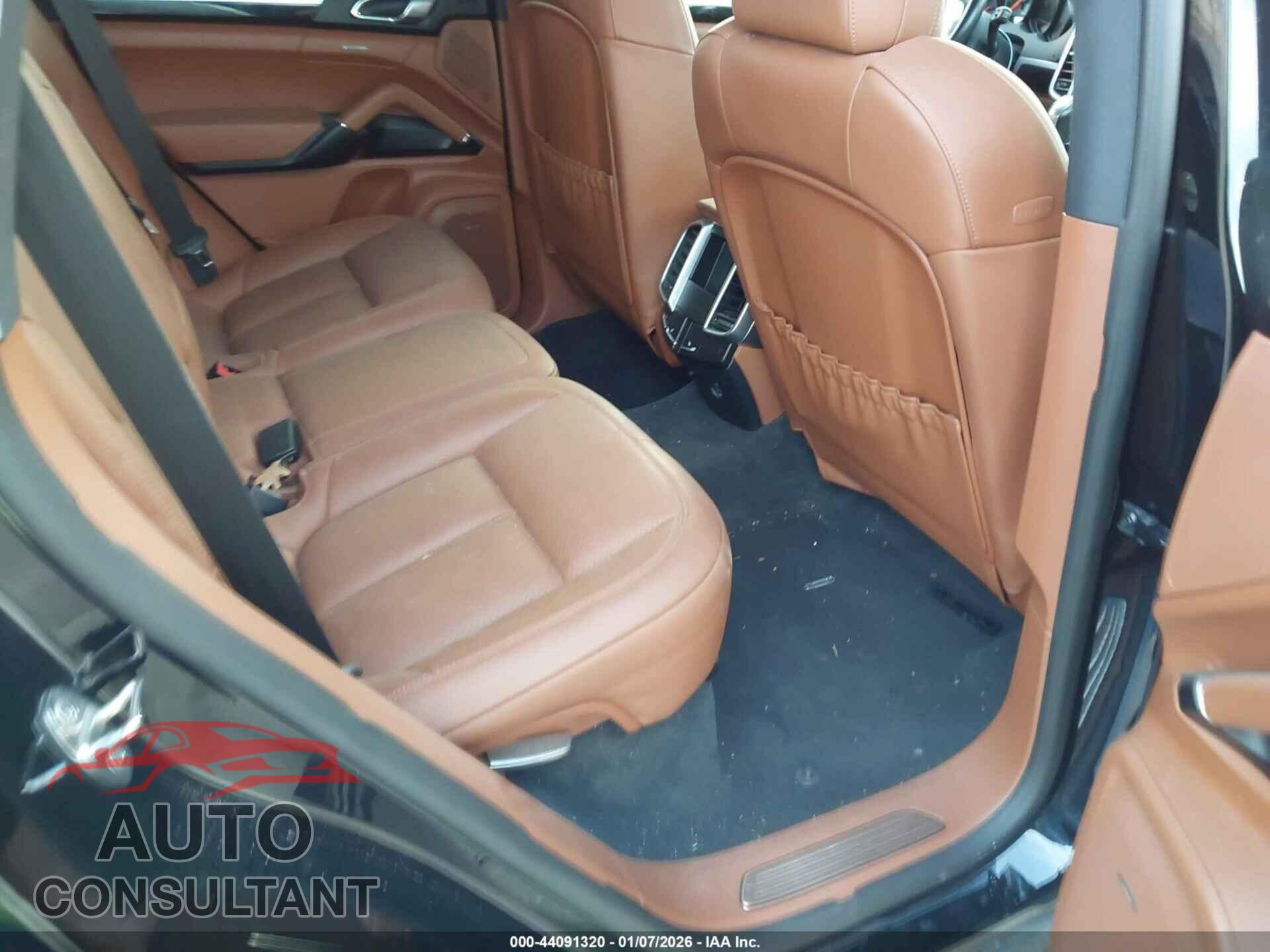 PORSCHE CAYENNE 2018 - WP1AA2A21JKA05273