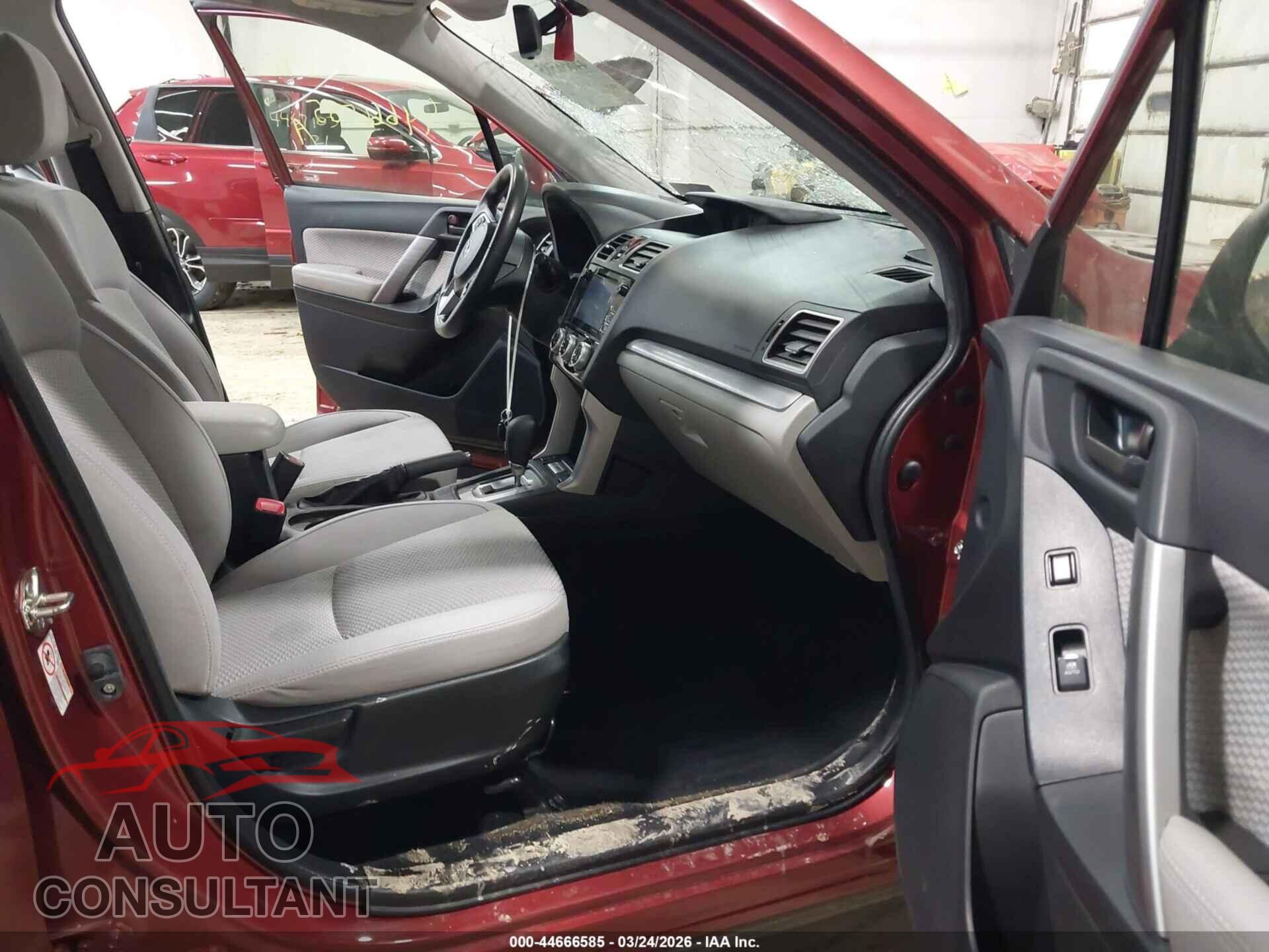 SUBARU FORESTER 2017 - JF2SJAGC4HH451295