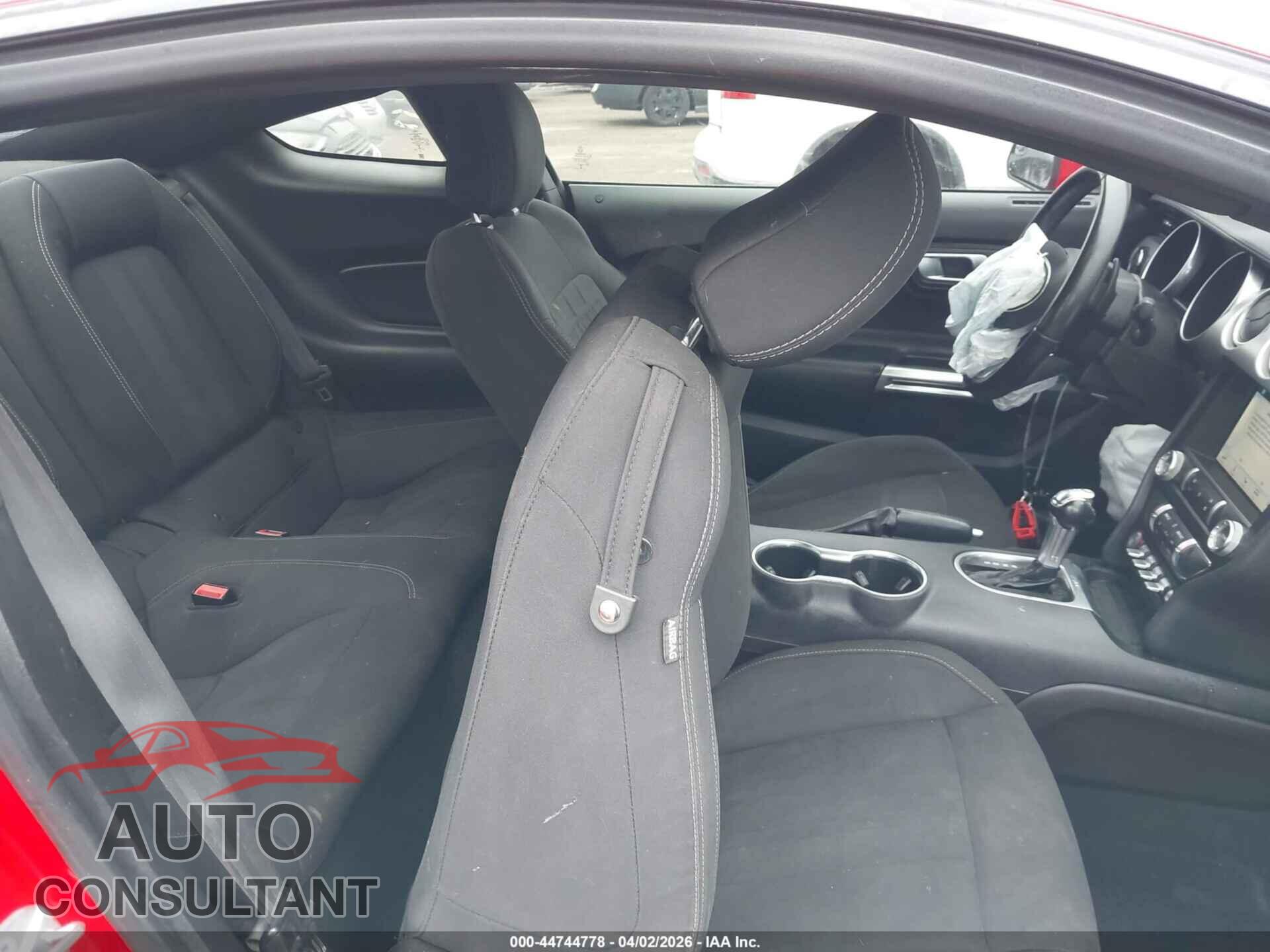 FORD MUSTANG 2019 - 1FA6P8TH2K5161094