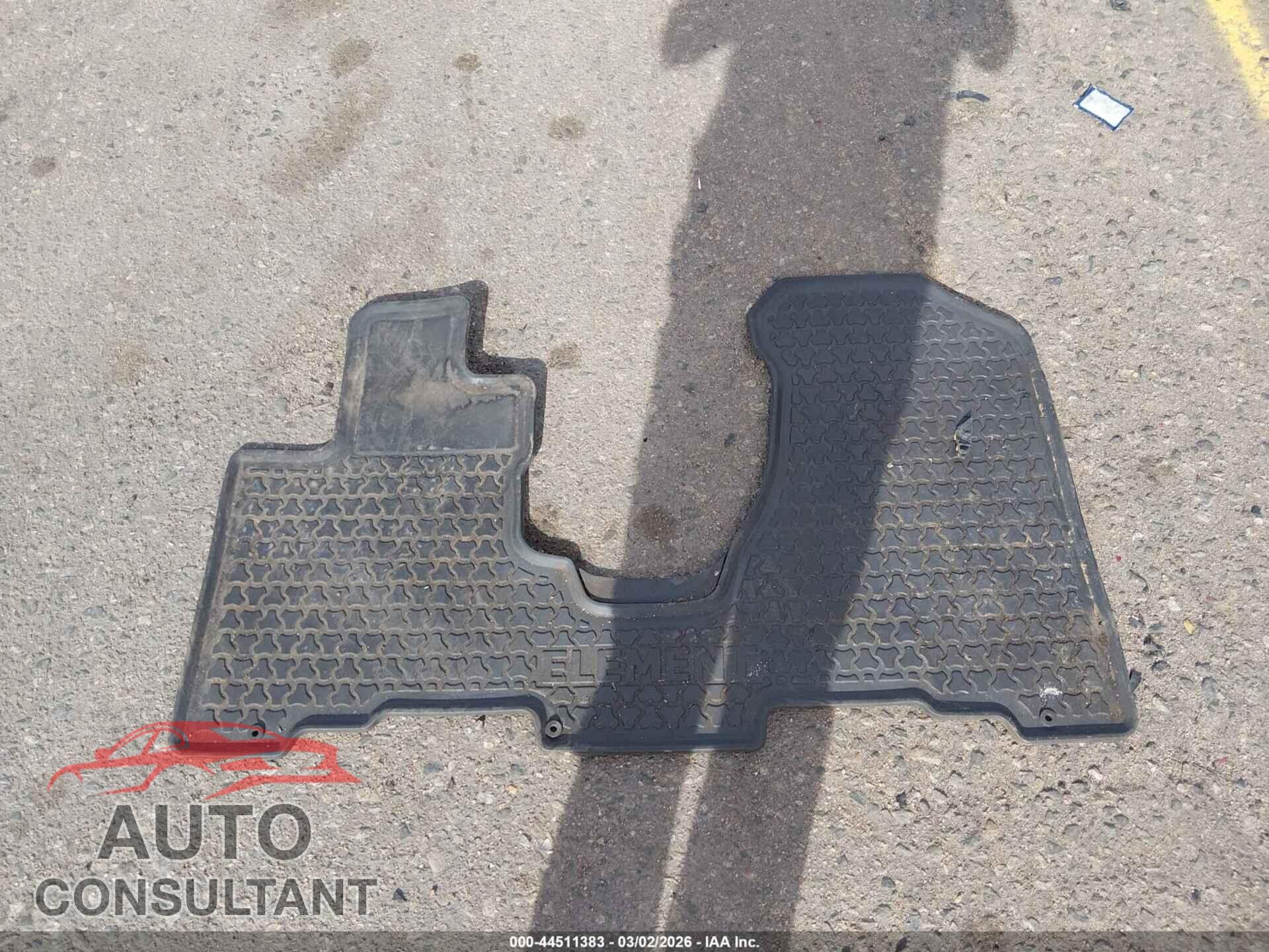 HONDA ELEMENT 2010 - 5J6YH1H73AL004184