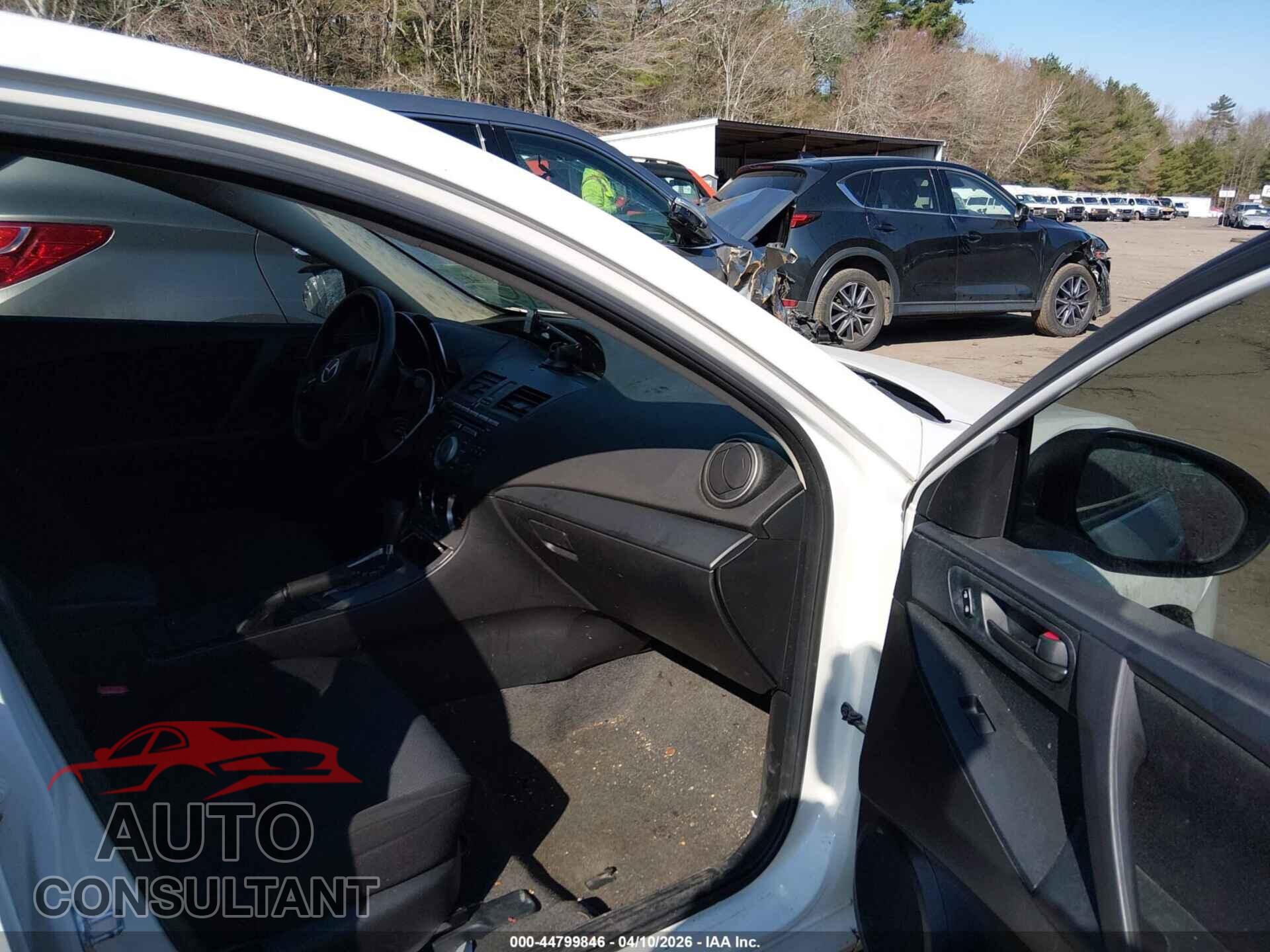 MAZDA MAZDA3 2011 - JM1BL1UG5B1356020