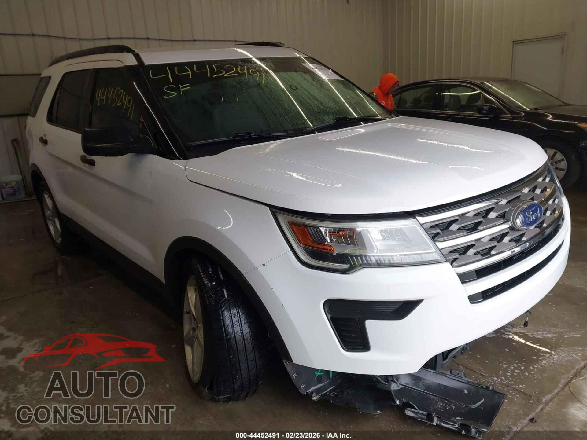FORD EXPLORER 2018 - 1FM5K7B8XJGB60001