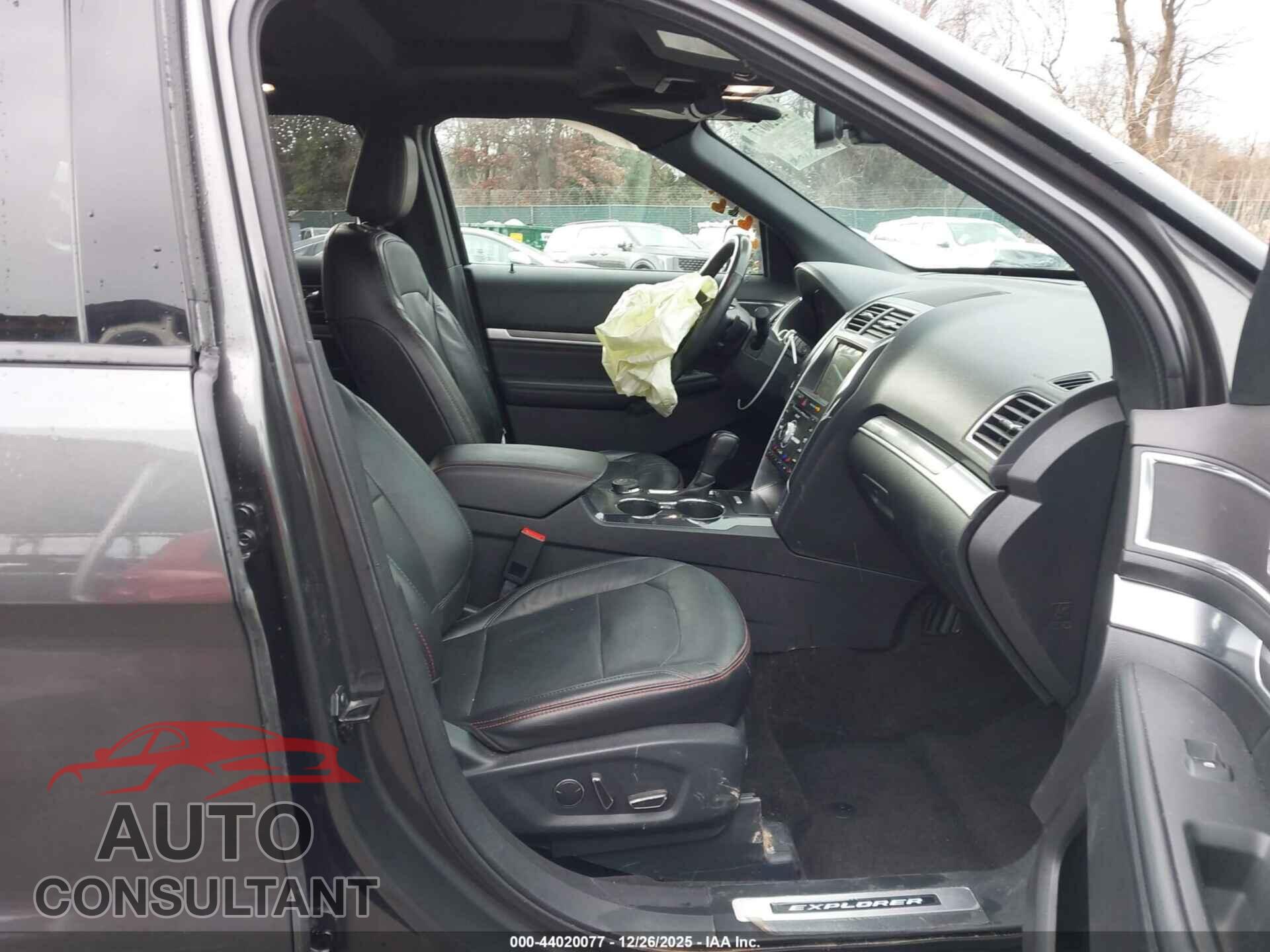 FORD EXPLORER 2018 - 1FM5K8GT3JGB50901