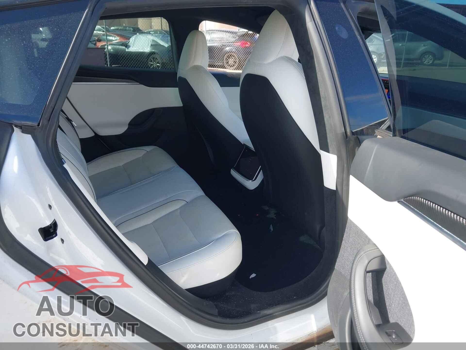 TESLA MODEL S 2022 - 5YJSA1E67NF473797