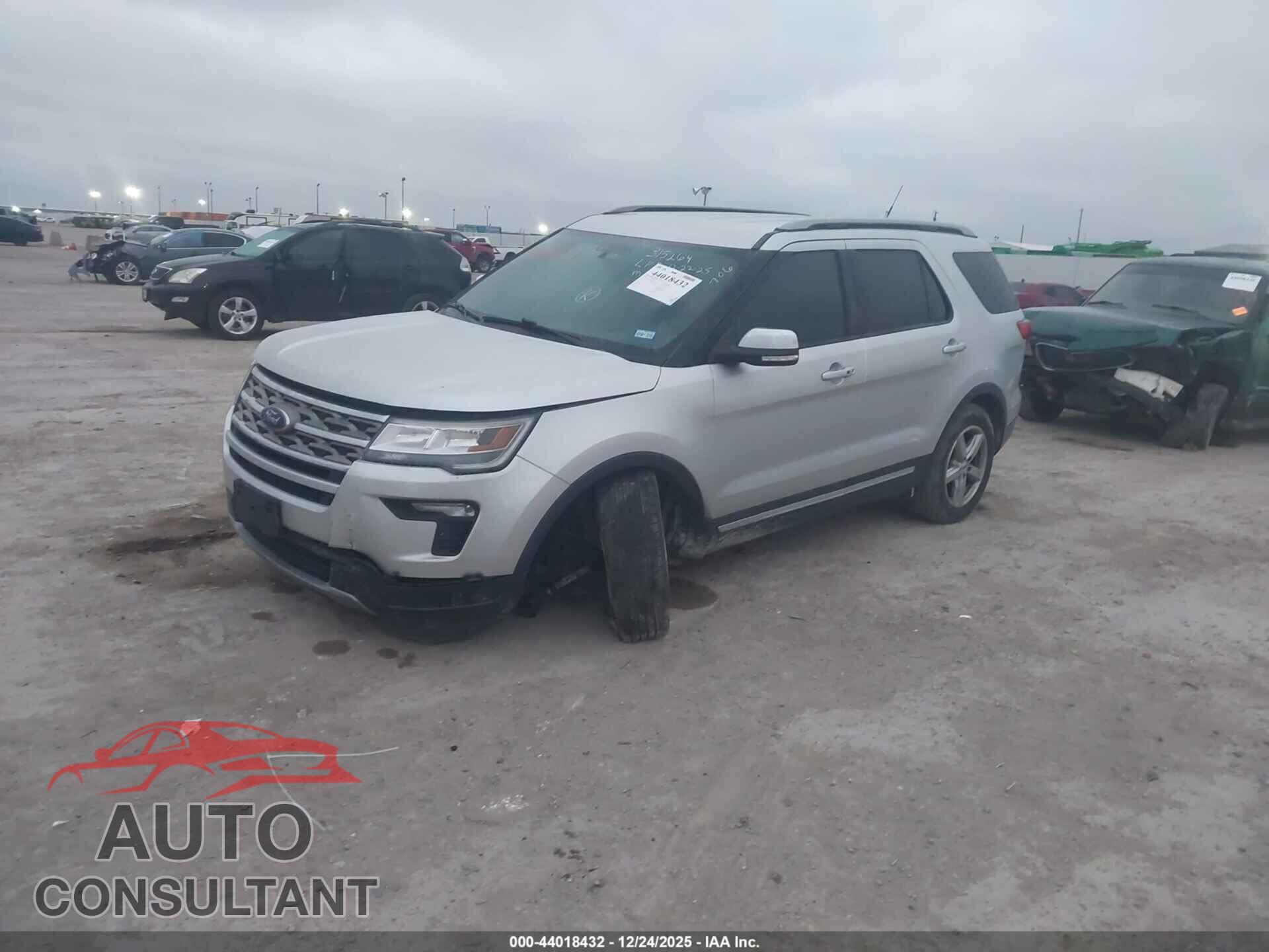FORD EXPLORER 2018 - 1FM5K7D81JGB87939
