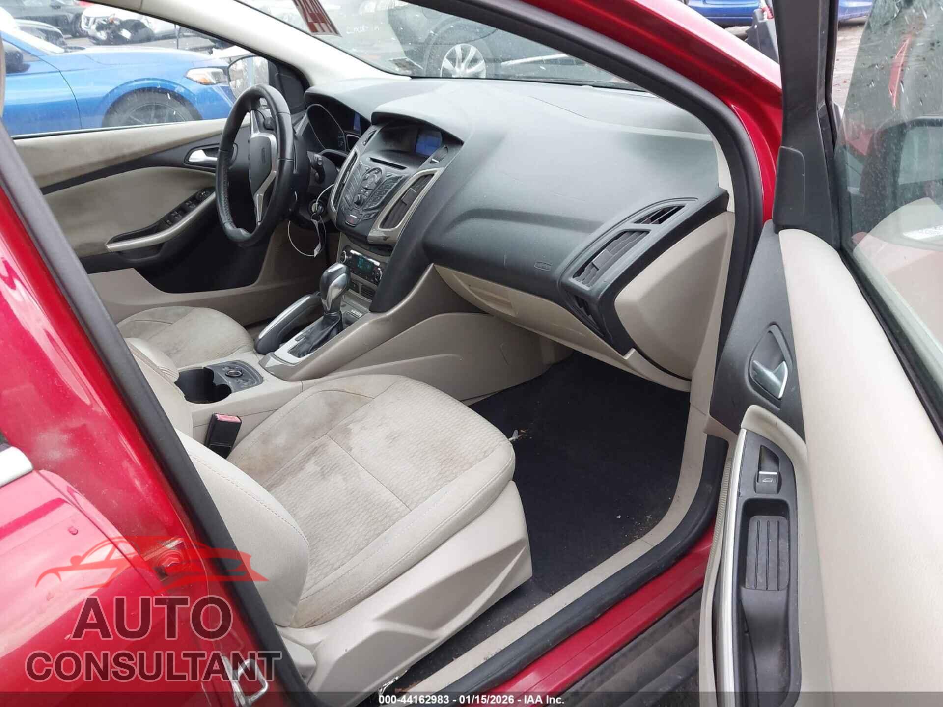 FORD FOCUS 2012 - 1FAHP3M21CL479260