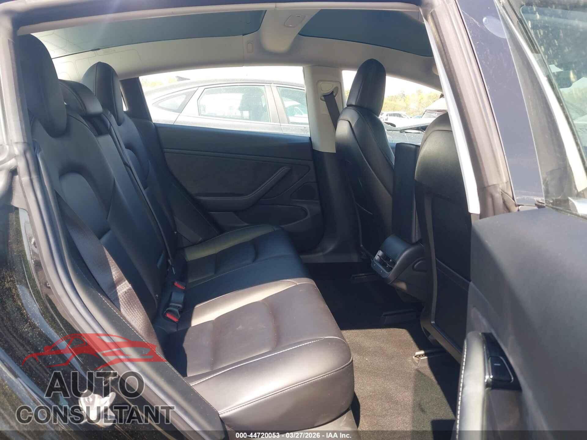 TESLA MODEL 3 2018 - 5YJ3E1EA4JF042177