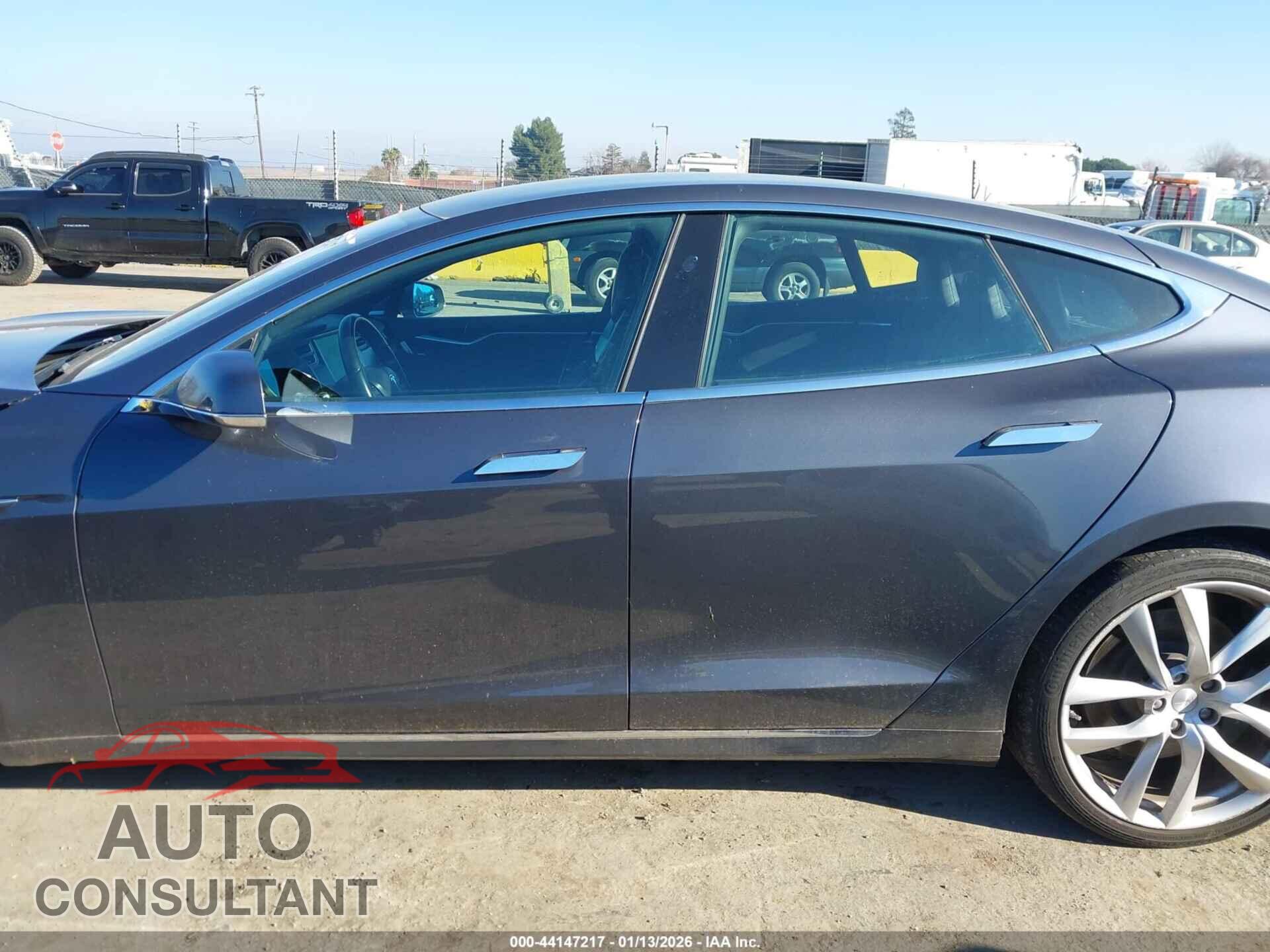 TESLA MODEL S 2017 - 5YJSA1E25HF210399
