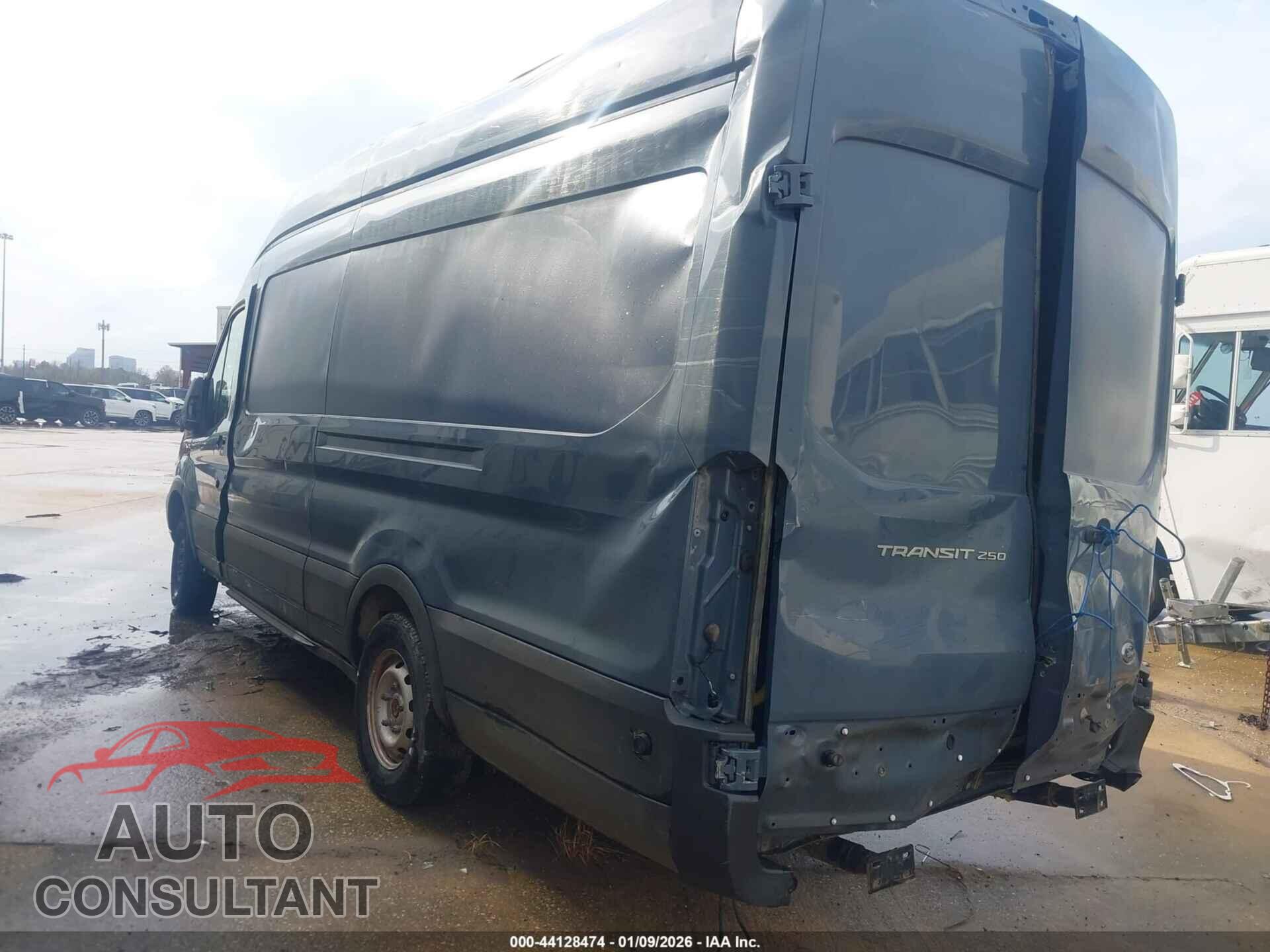 FORD TRANSIT 2019 - 1FTYR3XM0KKB78419
