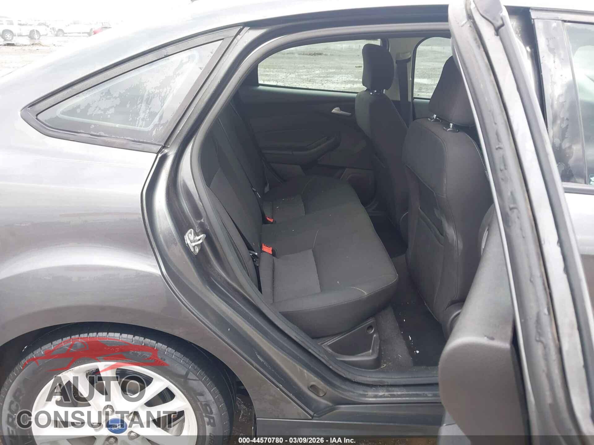 FORD FOCUS 2017 - 1FADP3F29HL235469