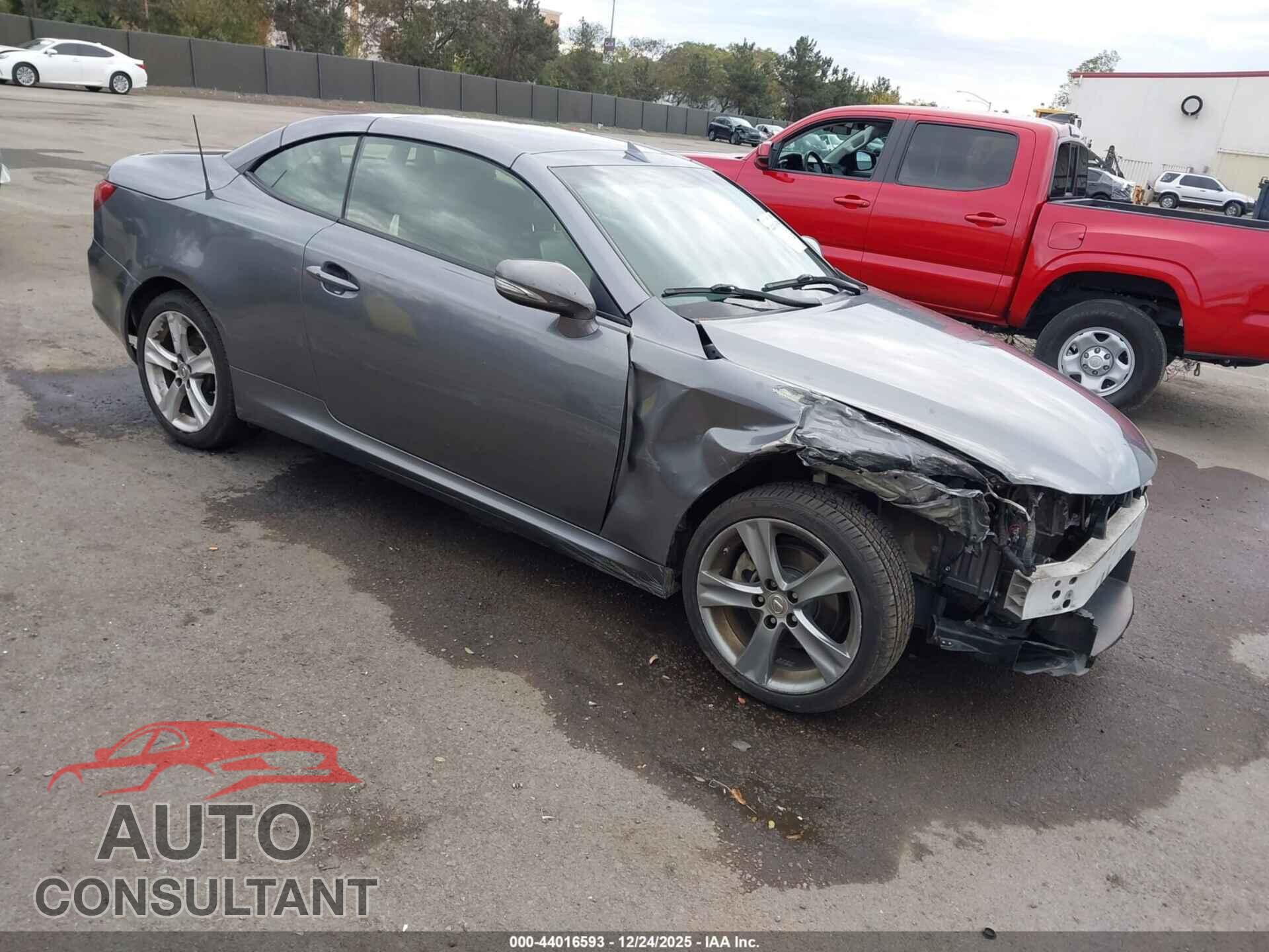 LEXUS IS 250C 2014 - JTHFF2C26E2529660
