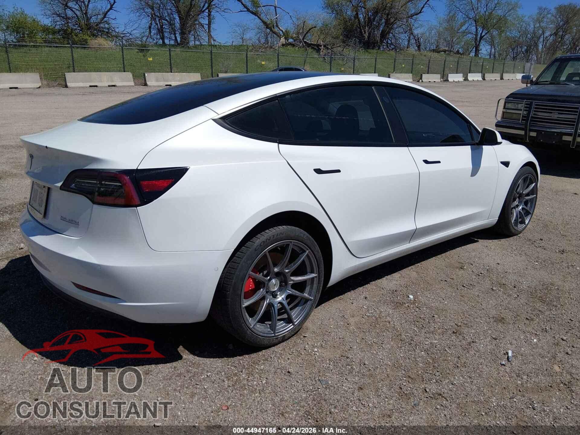 TESLA MODEL 3 2021 - 5YJ3E1EC1MF065406