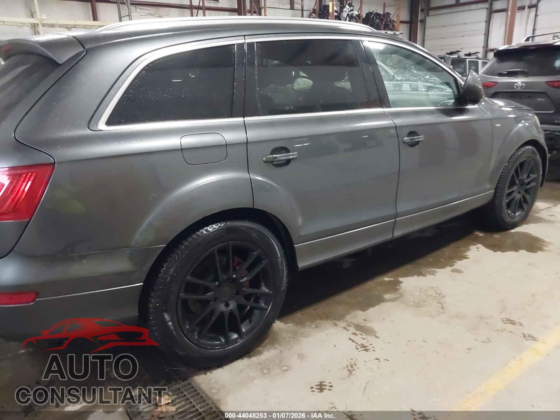 AUDI Q7 2011 - WA1WMAFE4BD004890