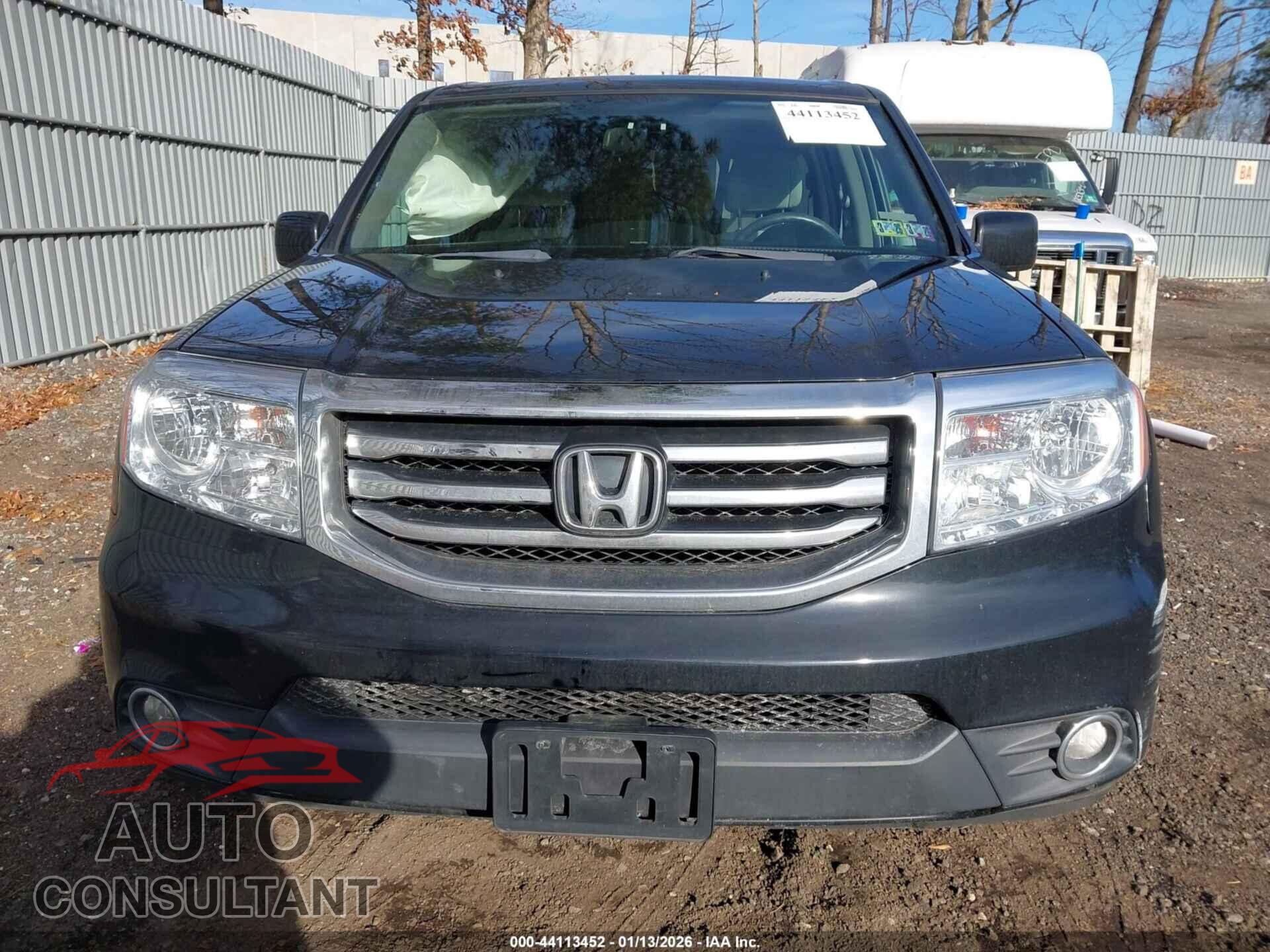 HONDA PILOT 2015 - 5FNYF4H48FB016537