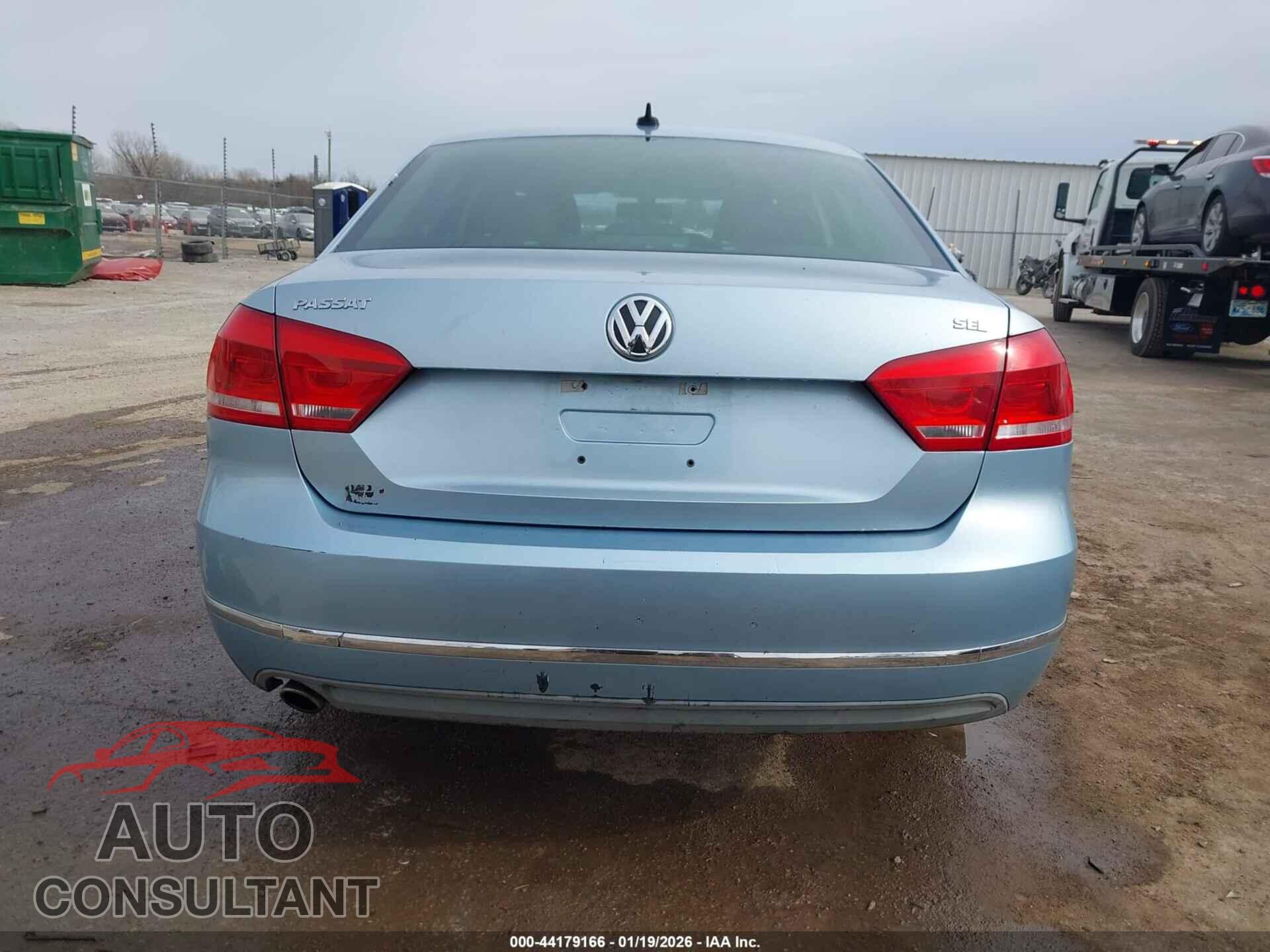 VOLKSWAGEN PASSAT 2012 - 1VWCP7A35CC091213