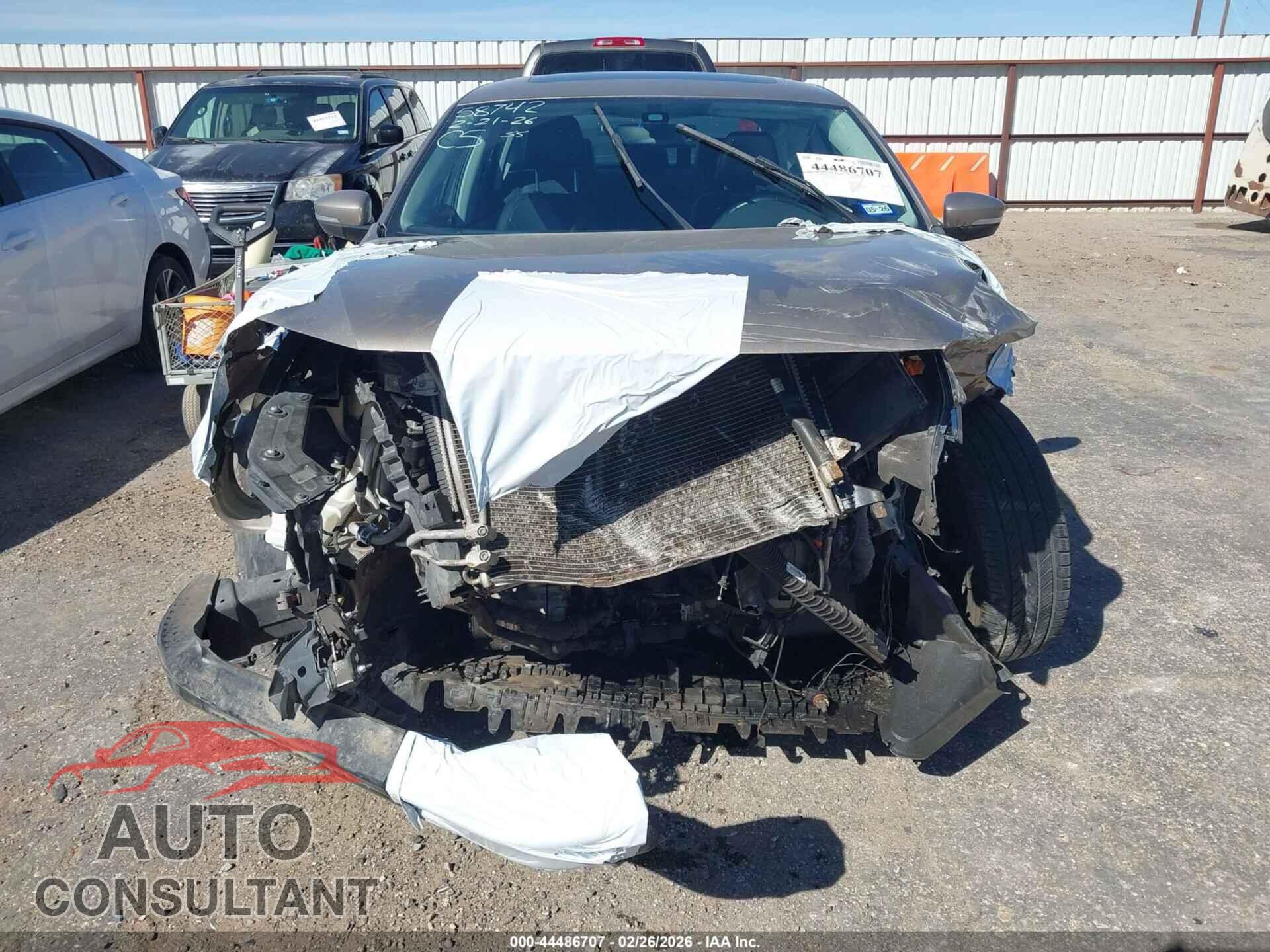 VOLKSWAGEN PASSAT 2015 - 1VWCV7A39FC045281