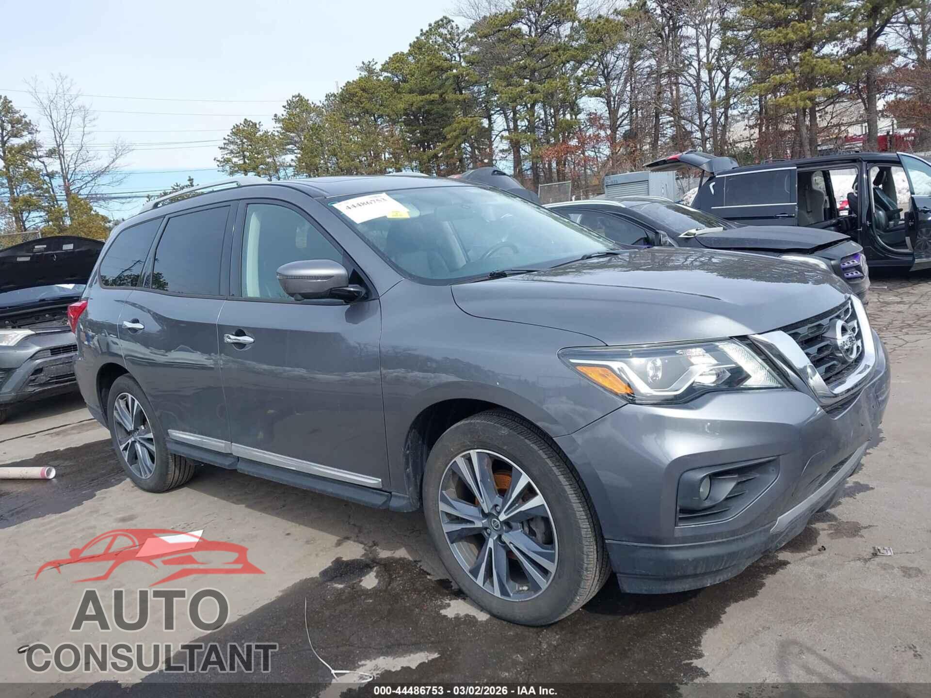 NISSAN PATHFINDER 2019 - 5N1DR2MM6KC584532